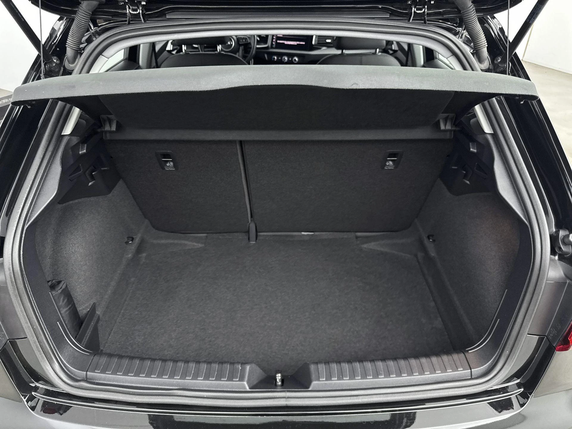 Audi-A1 Sportback-image-19