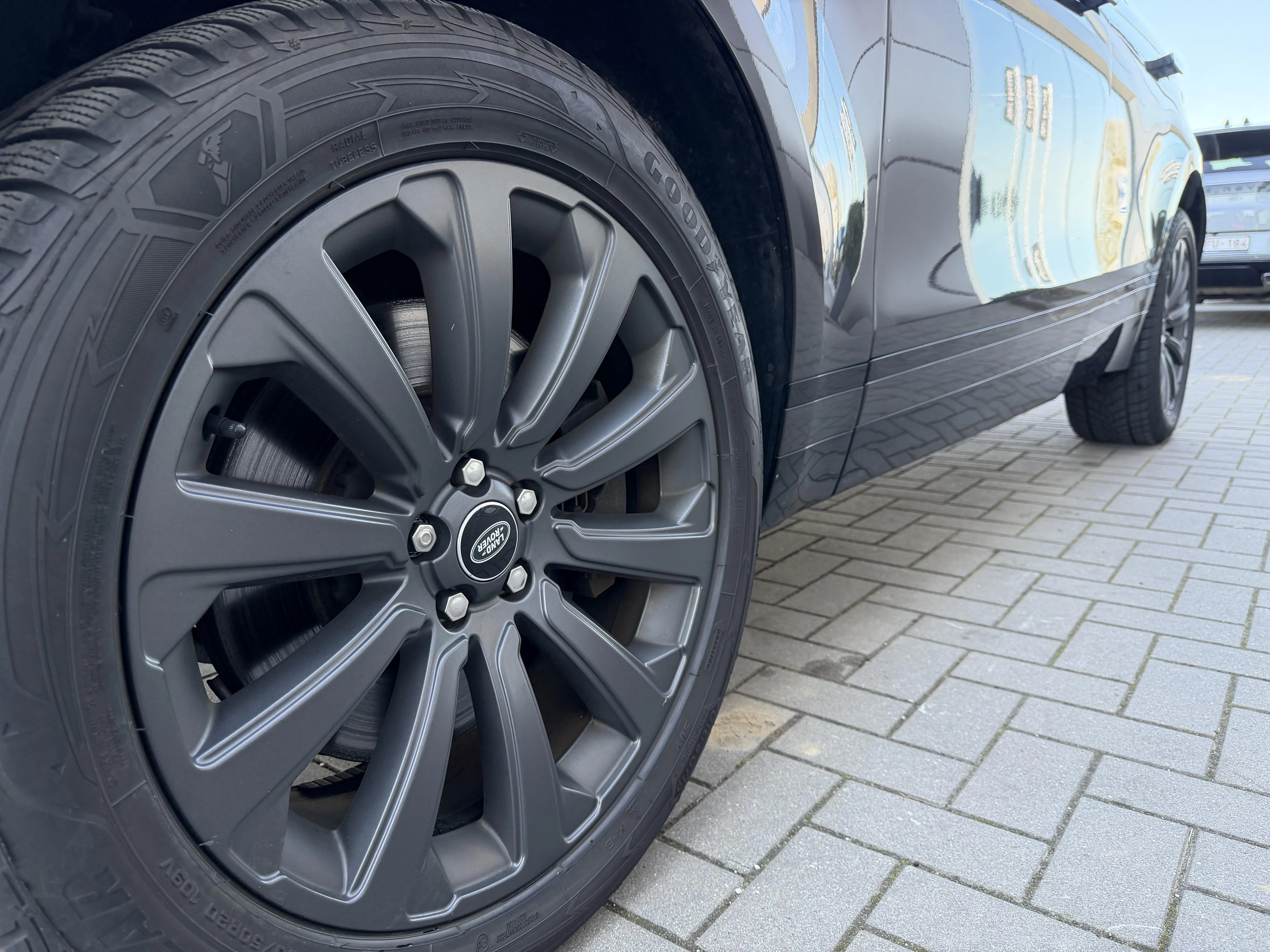 Land Rover Range Rover Velar P400e R-Dynamic S