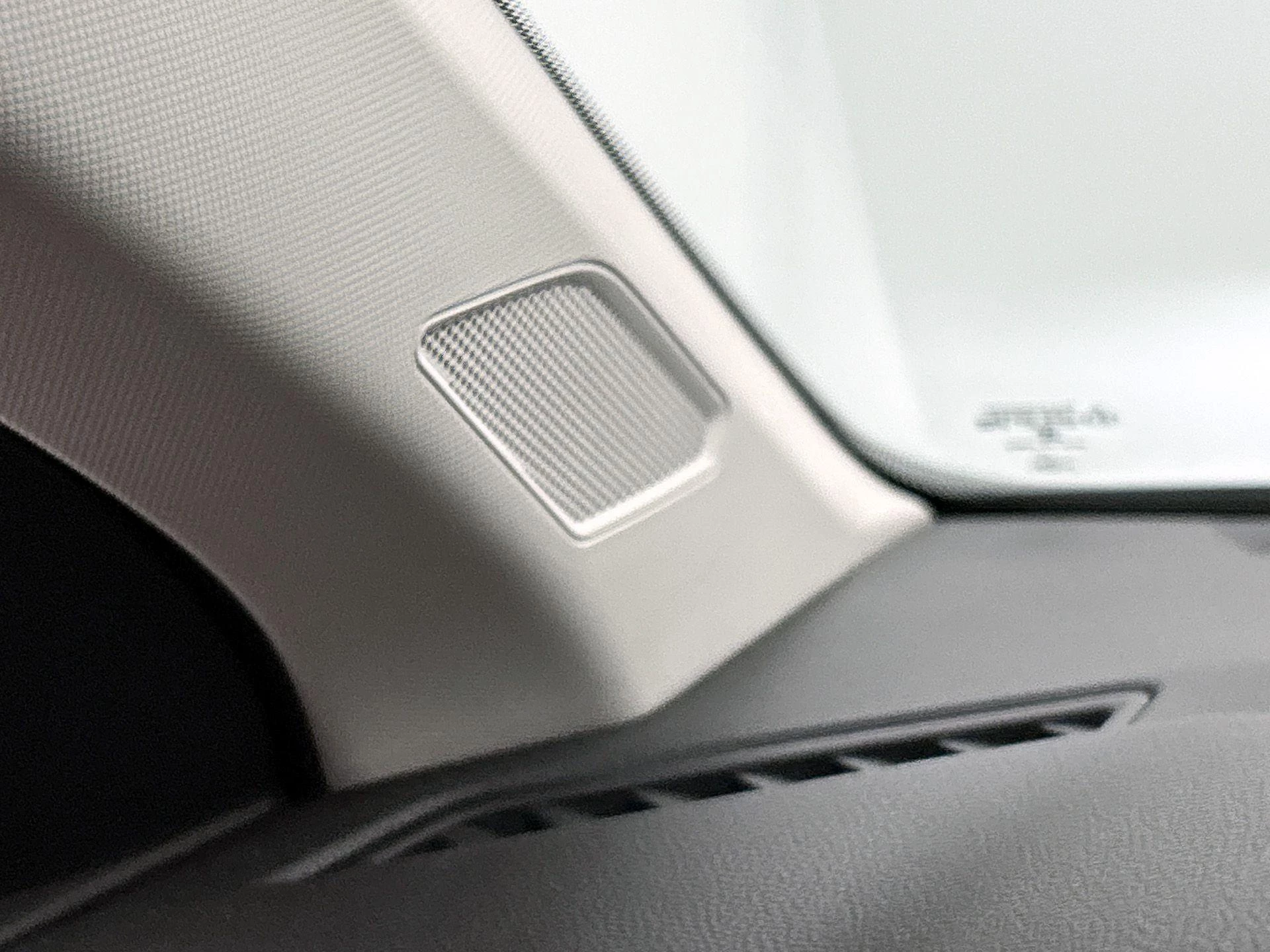Volkswagen-Polo-image-9