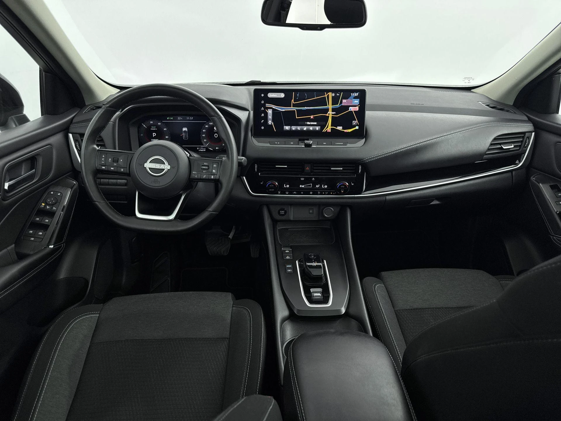 Nissan-QASHQAI-image-12
