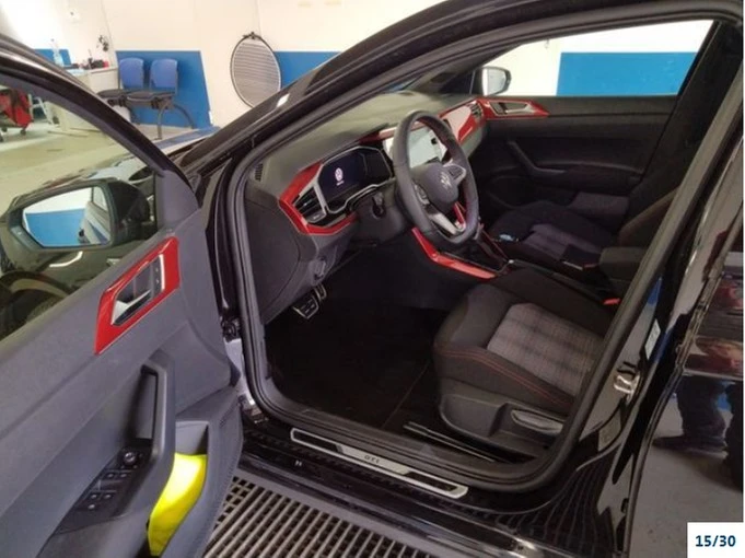 Volkswagen-Polo-image-4