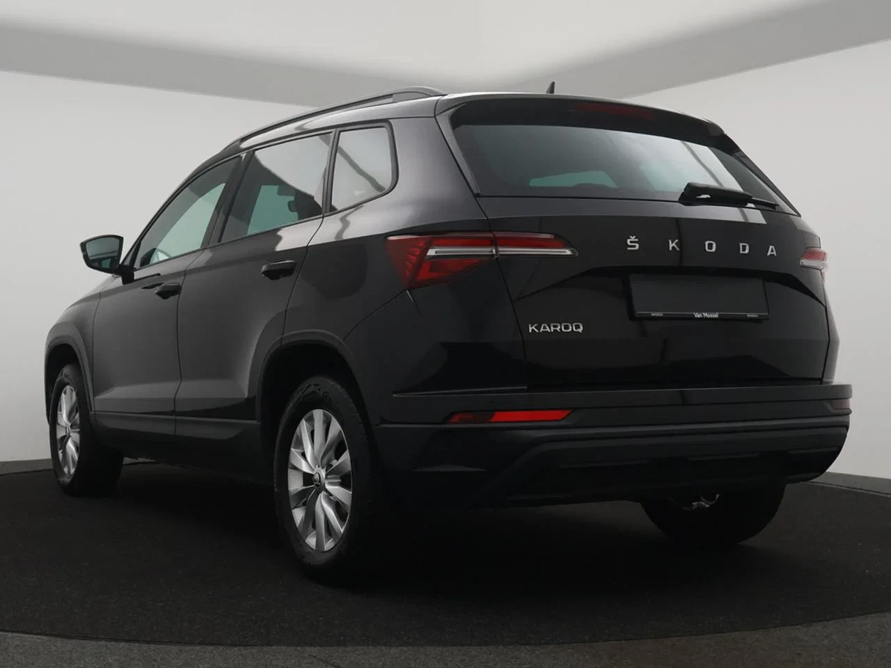Škoda Karoq Karoq Clever 1.0 TSI 110PK *NAVI*BLTH*CRUISE*APP CONNECT*VERDUISTERDE RAMEN*CAMERA*..