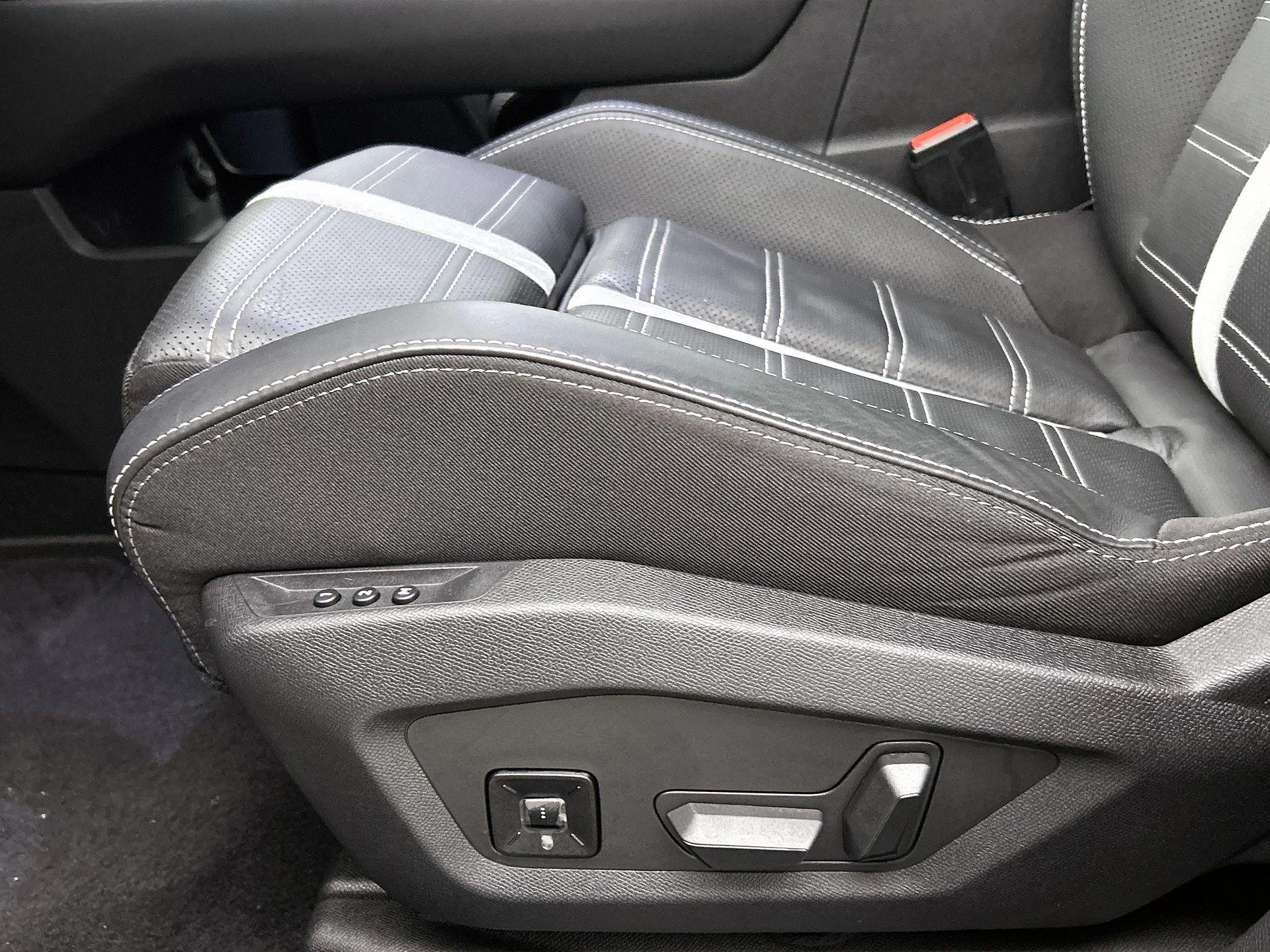 Opel Grandland 1.6 Turbo Plug-in-Hybrid Business Edition