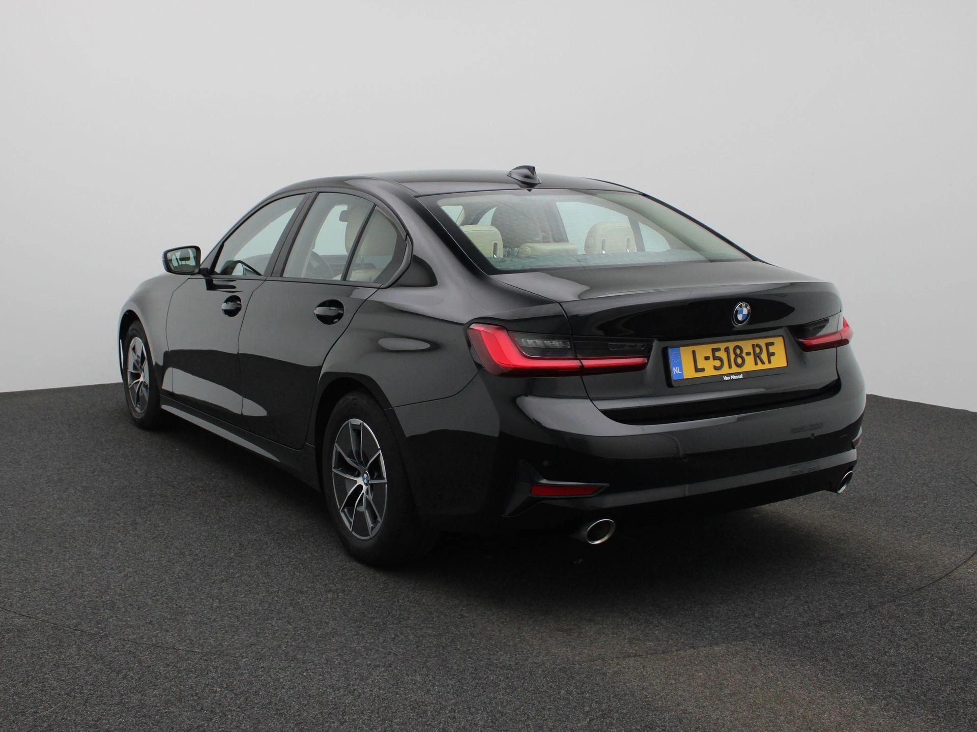 BMW-3 Serie-image-2