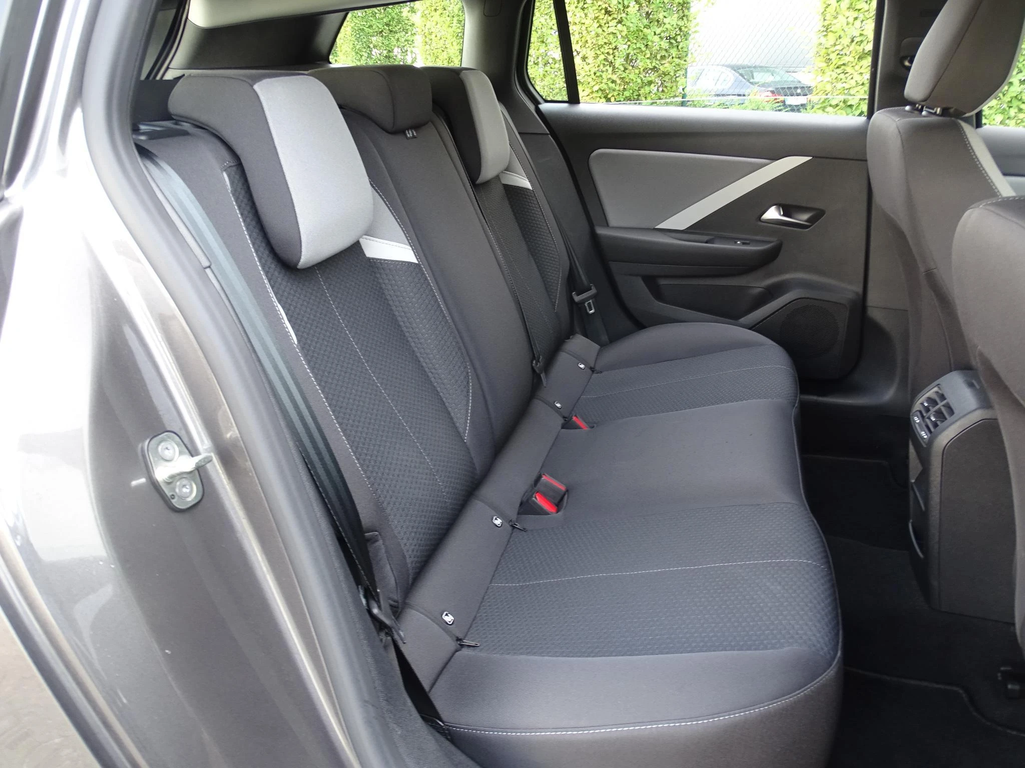 Opel-Astra-image-14