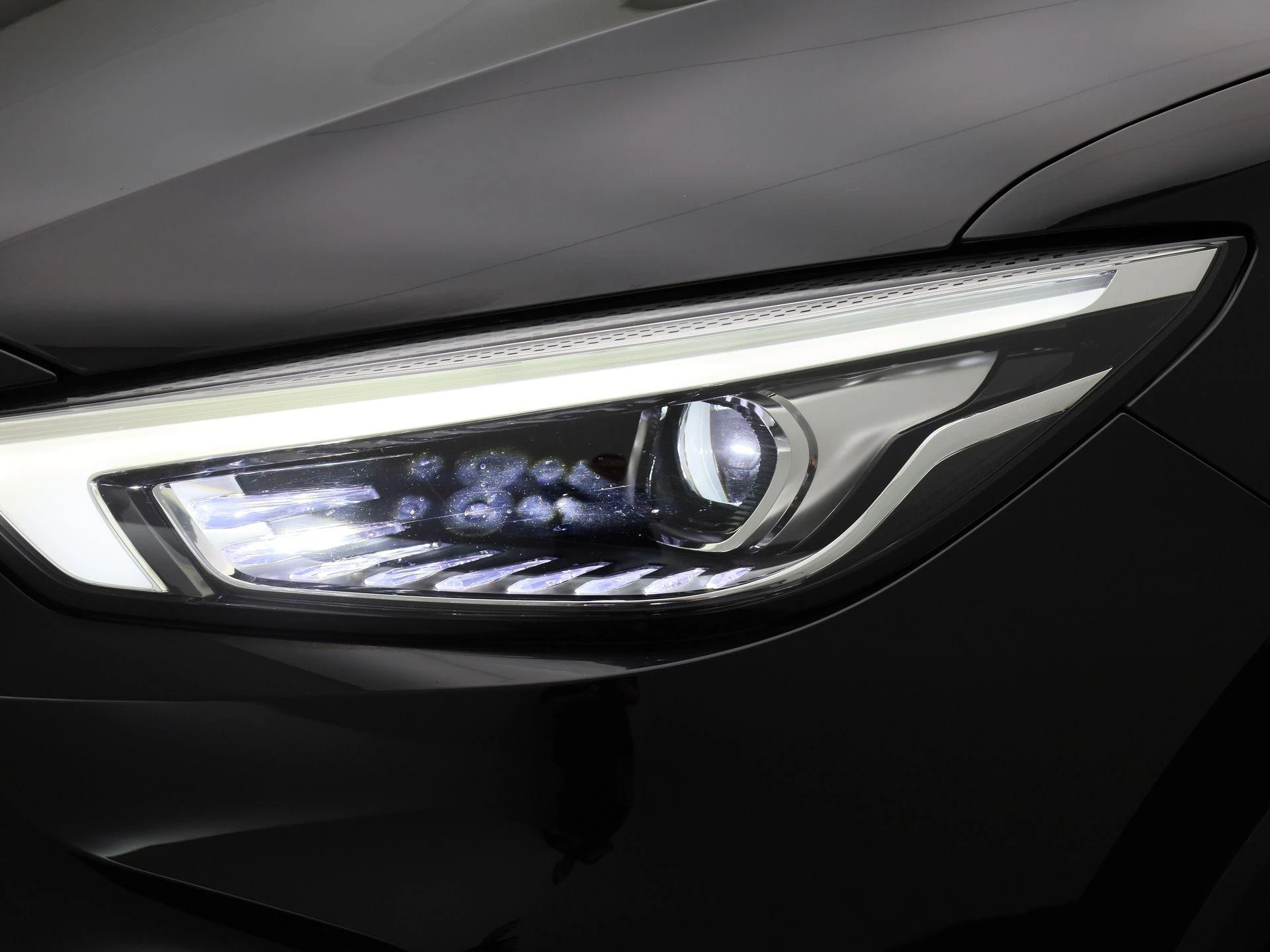 MG-ZS EV-image-13