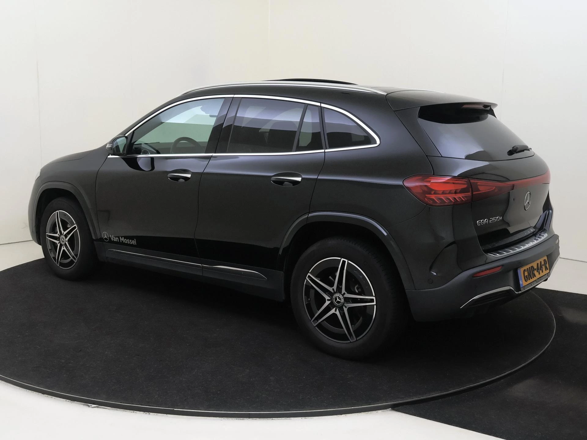 Mercedes-Benz Eqa