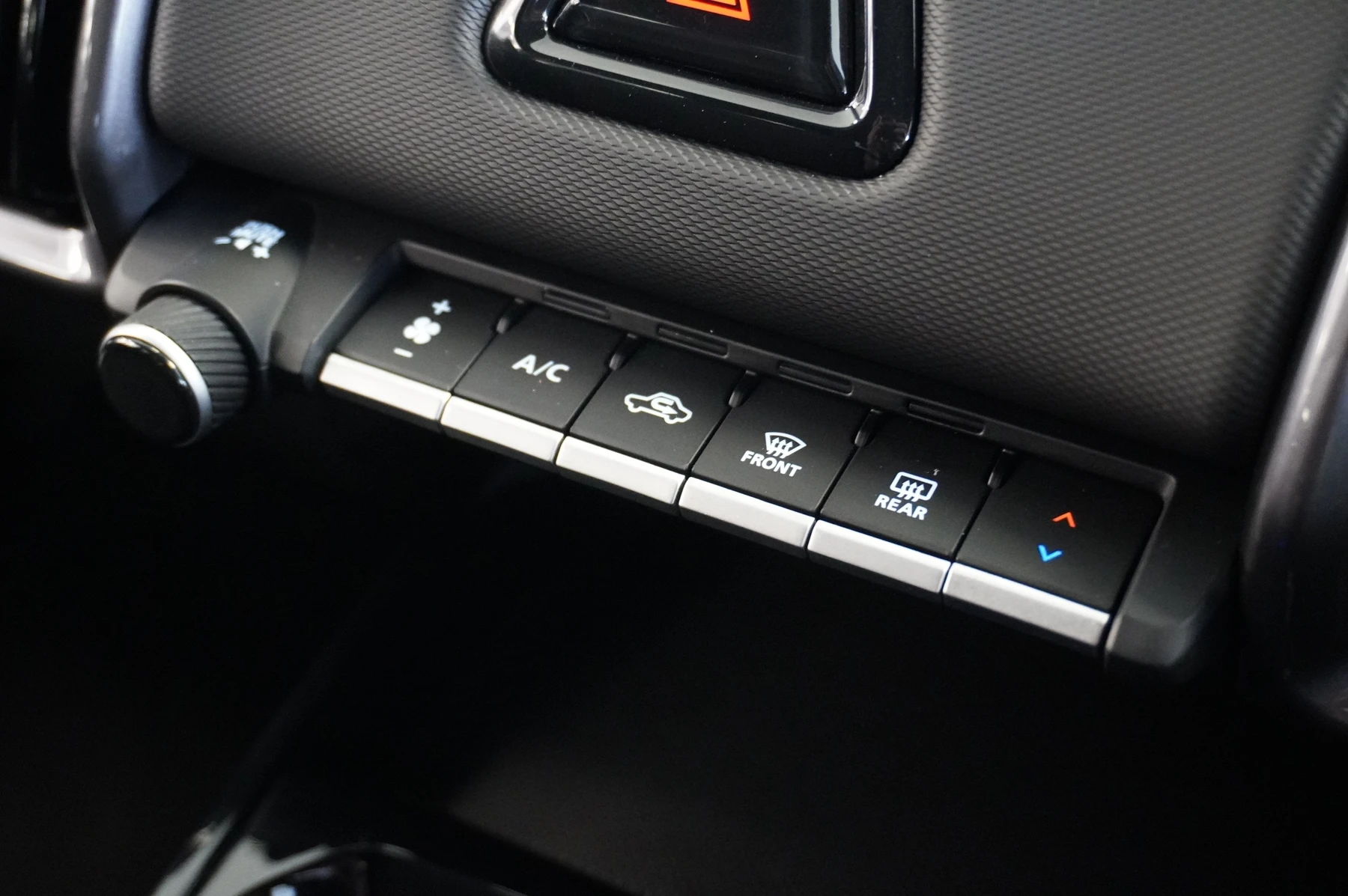Suzuki-e Vitara-image-36