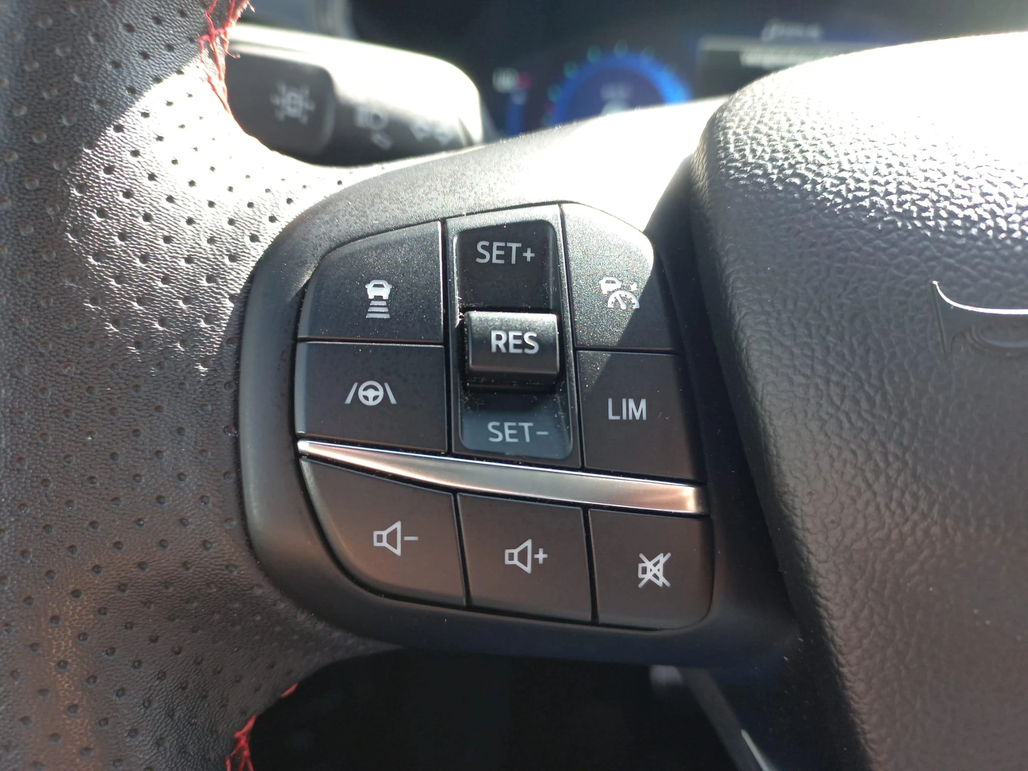 Ford-Kuga-image-15