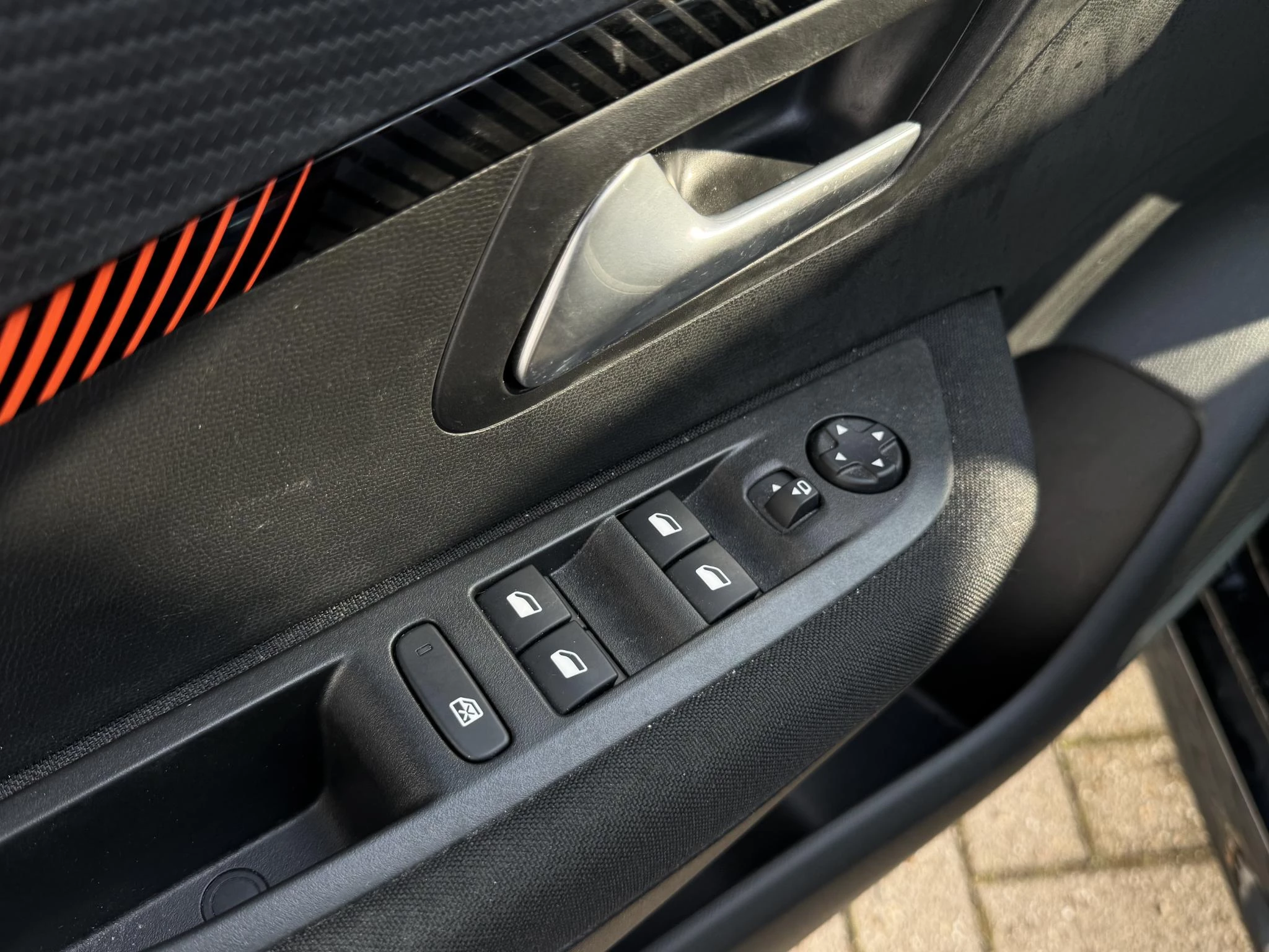 Peugeot-208-image-10