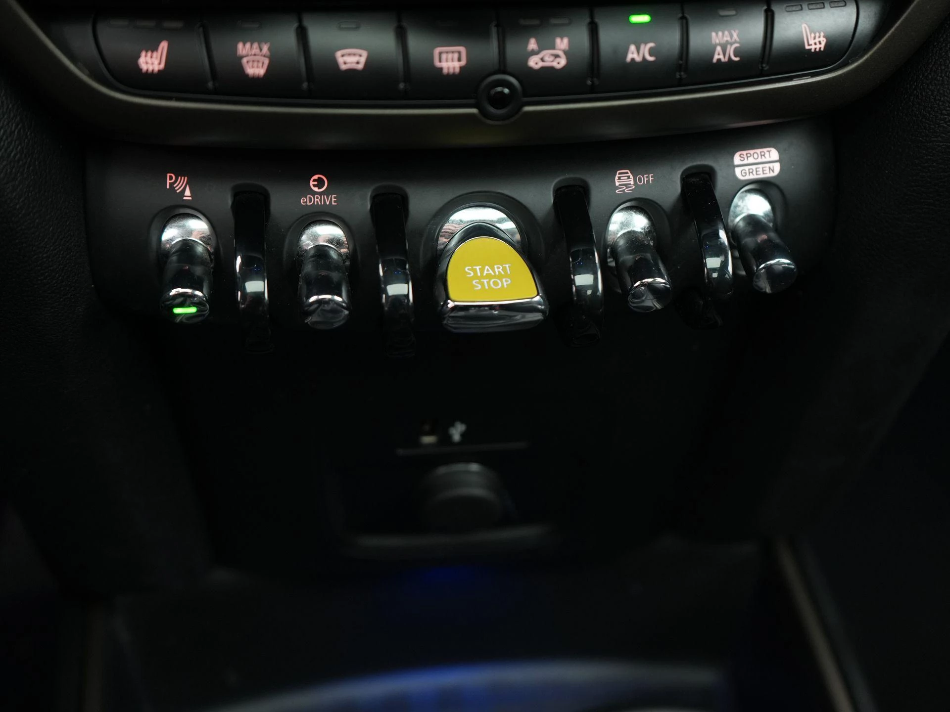 MINI-Countryman-image-29