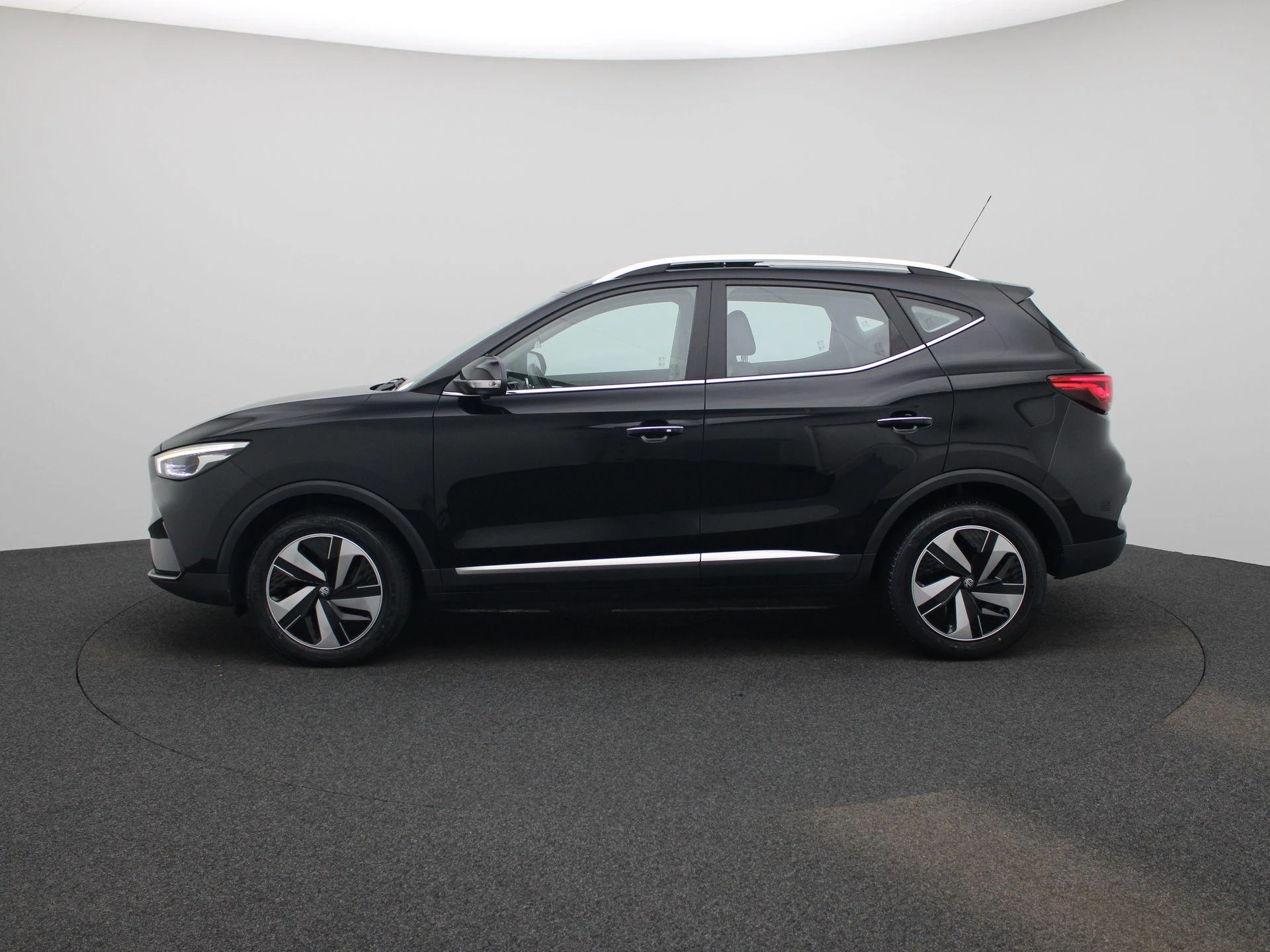 MG ZS EV Standard Range Luxury 50 kWh