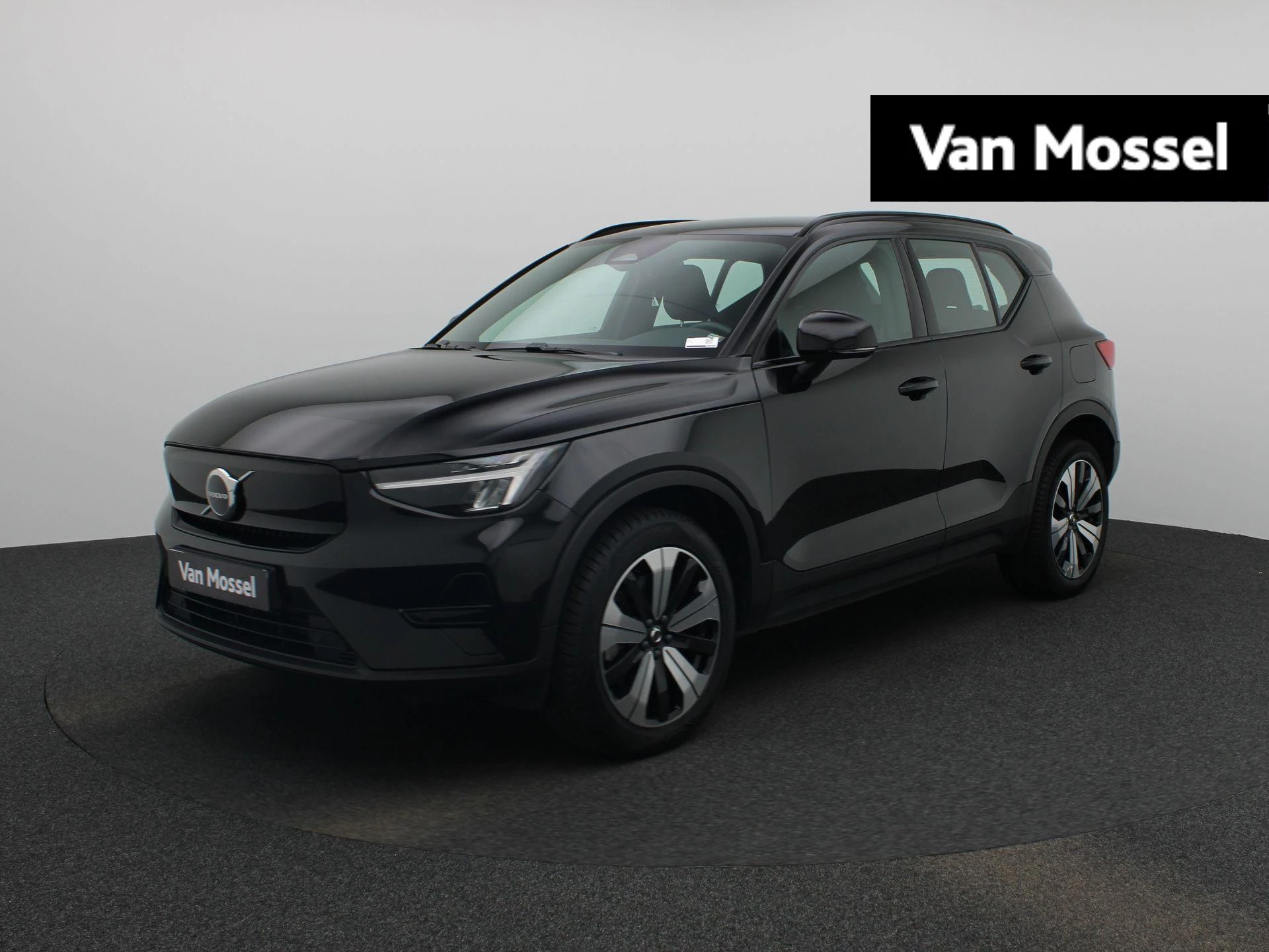 Volvo-XC40-image-0