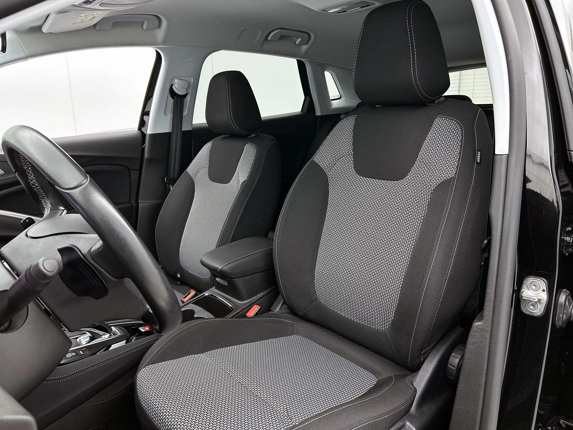 Opel-Grandland-image-38