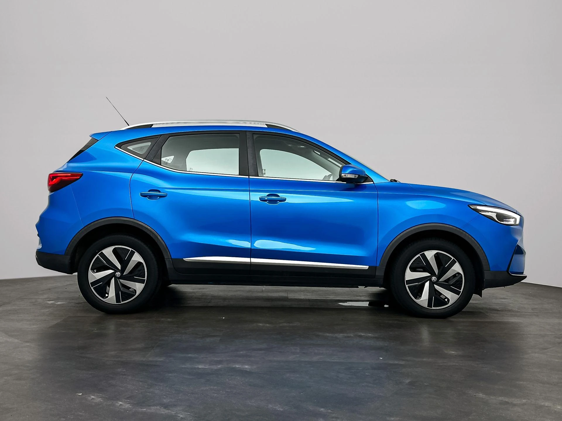 MG-ZS EV-image-5