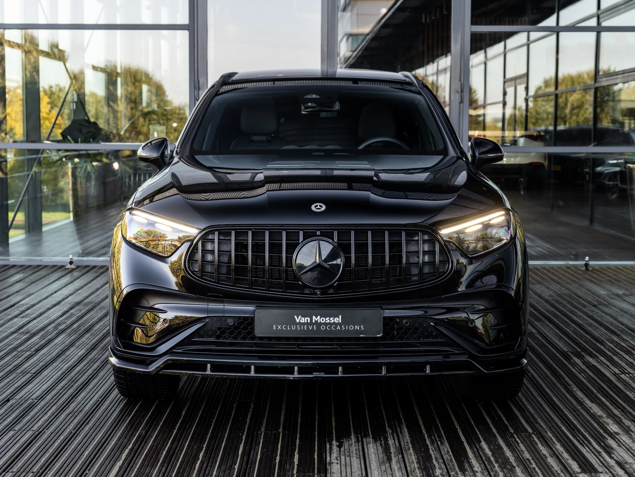 Mercedes-Benz-GLC-image-1