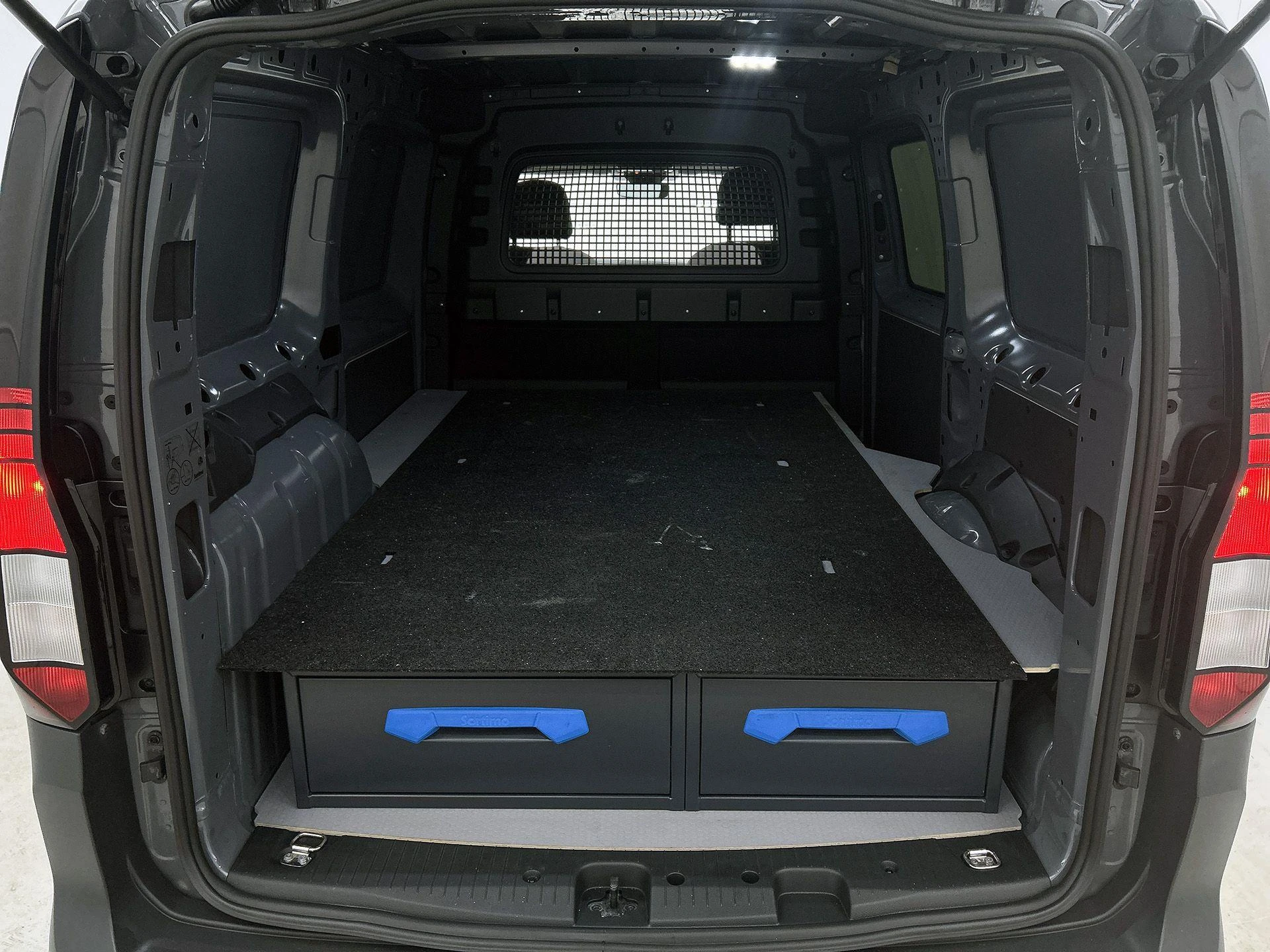 Volkswagen-Caddy-image-18