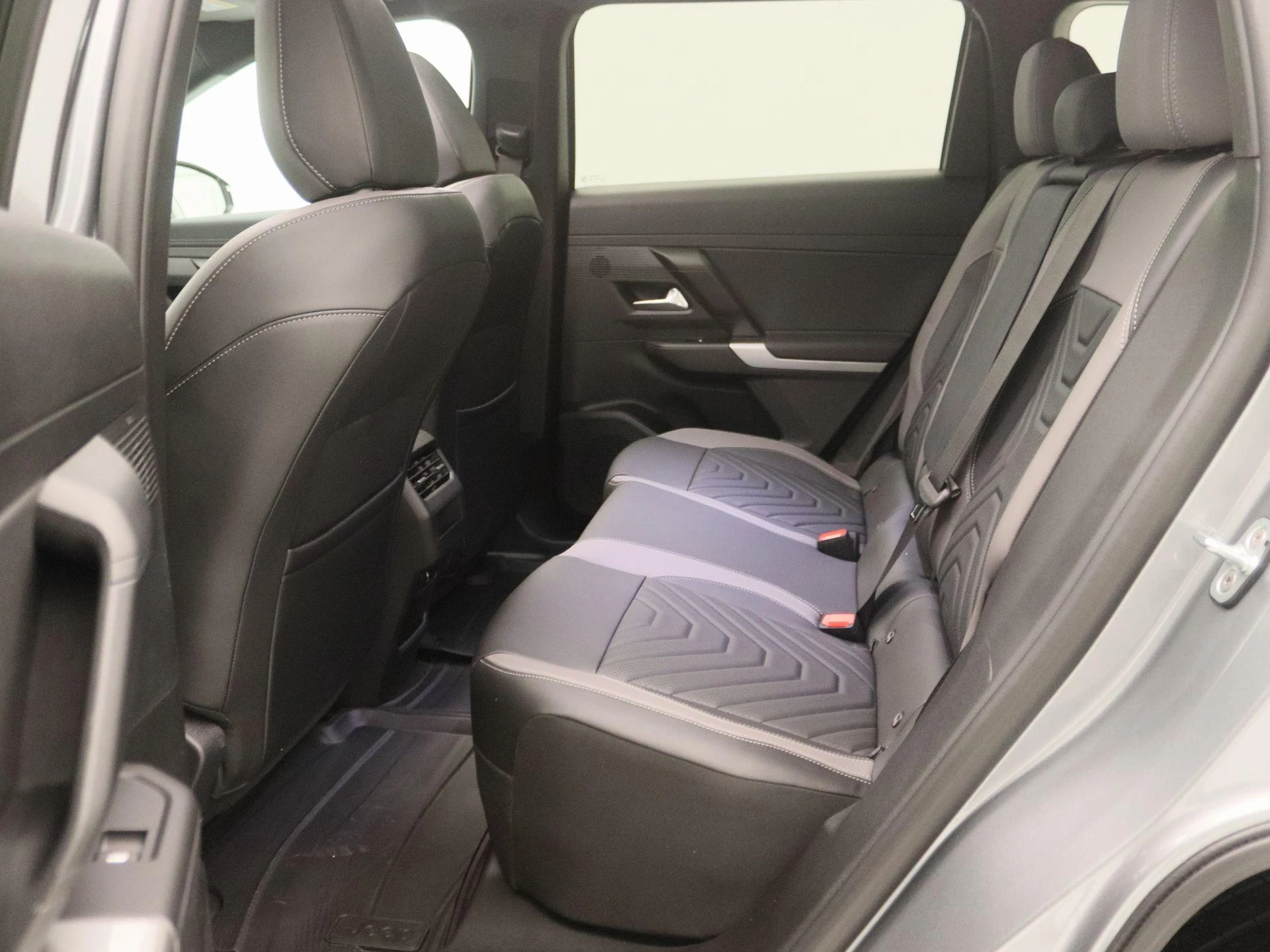 Jeep-Compass-image-12