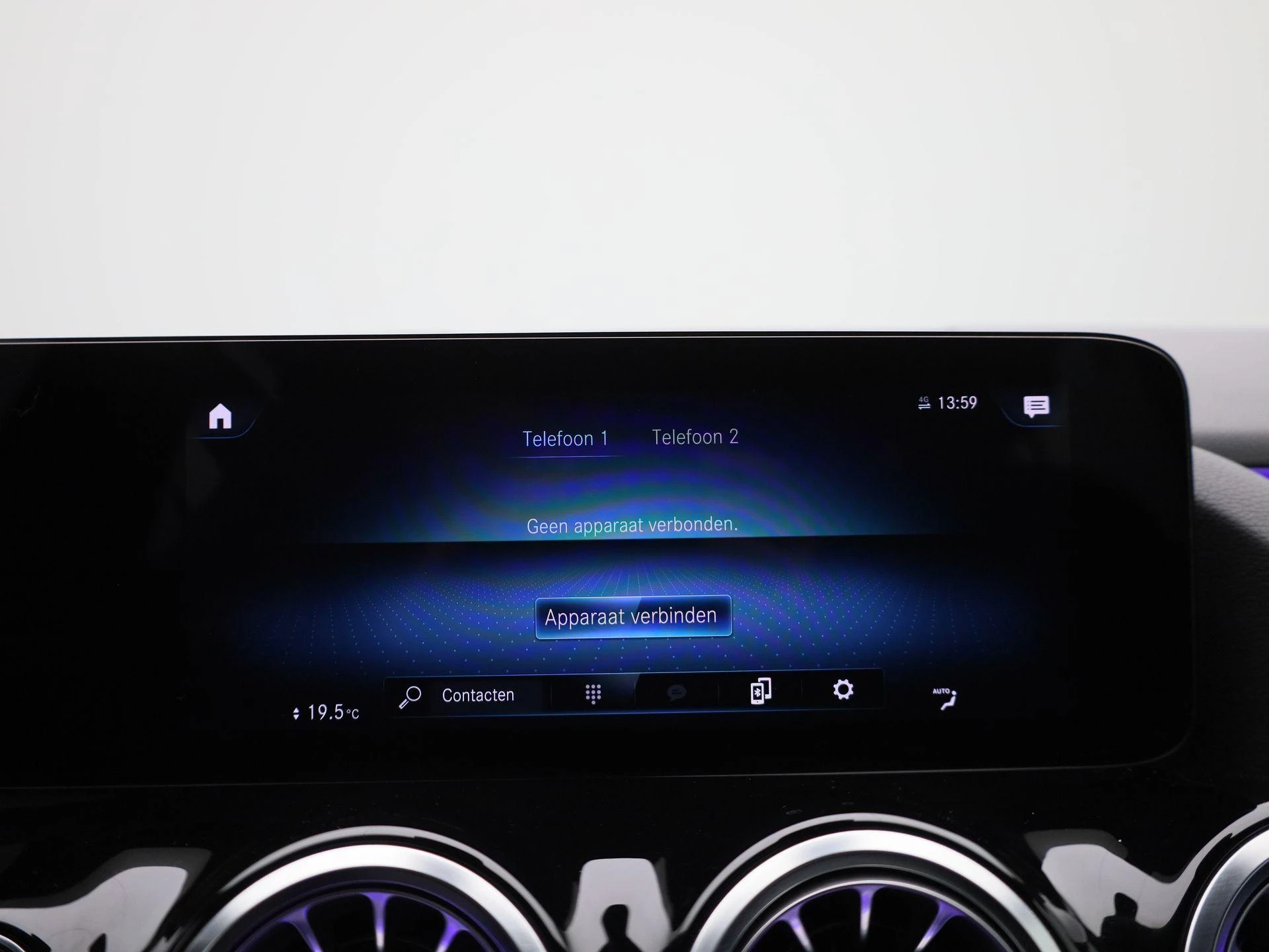 Mercedes-Benz-EQA-image-23