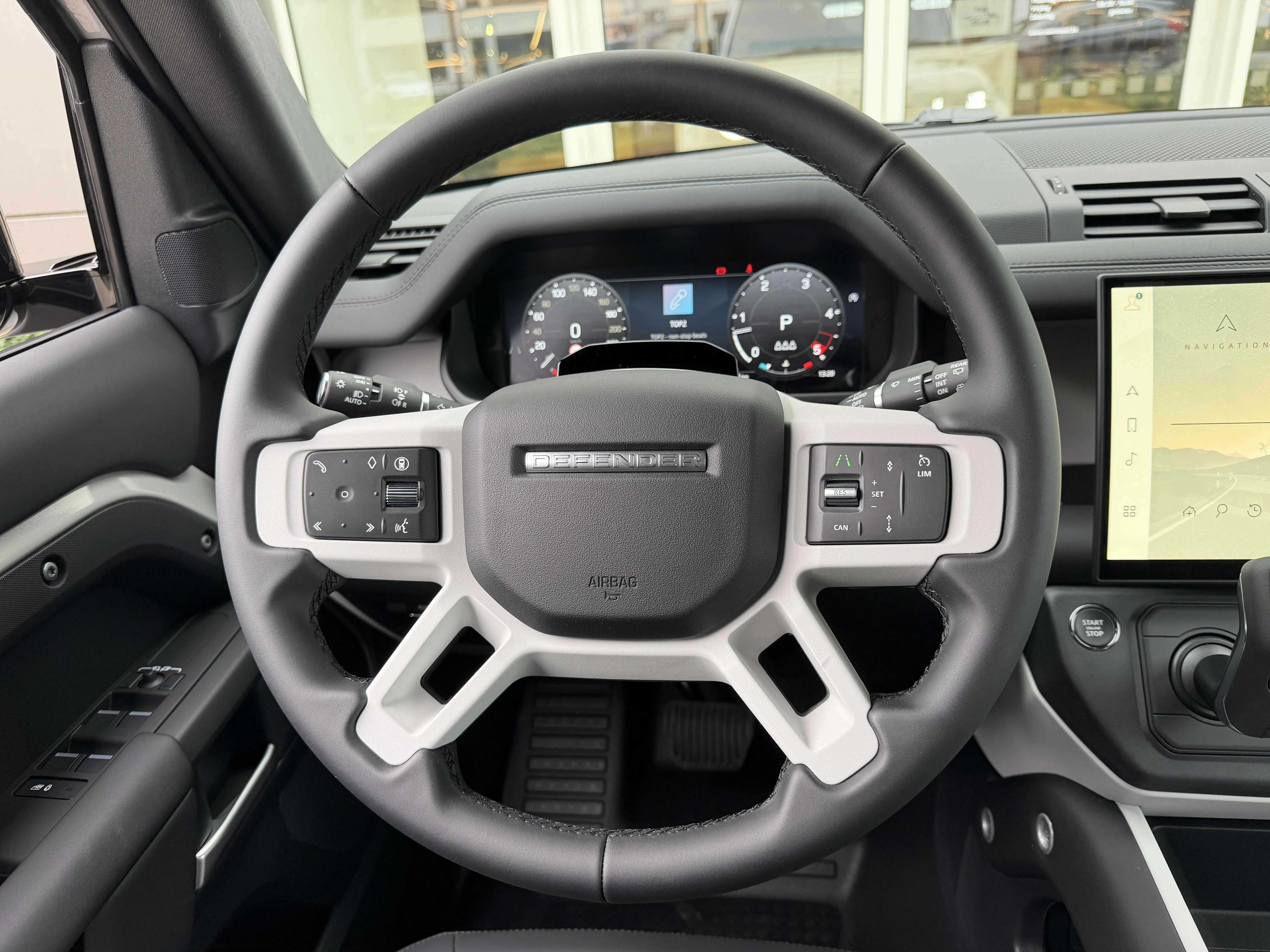Land Rover-Defender-image-12