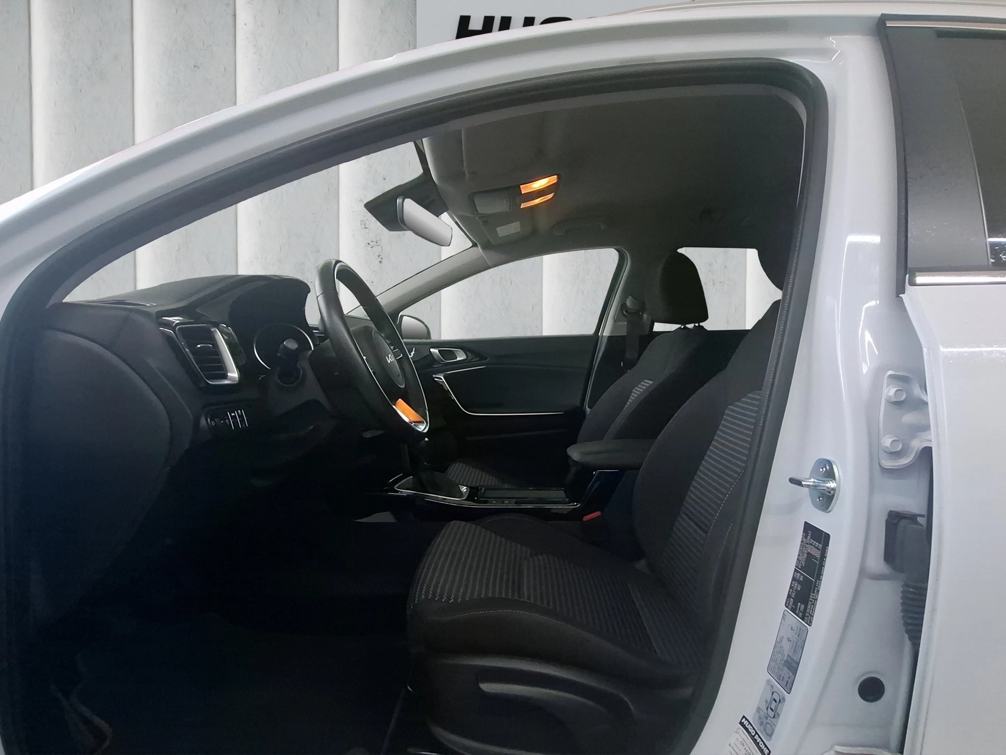 Kia Ceed Kombi*1.5 T-GDI*Spirit*SHZ*LRHZ*NAVI*JBL*RFK*PDC*AHK