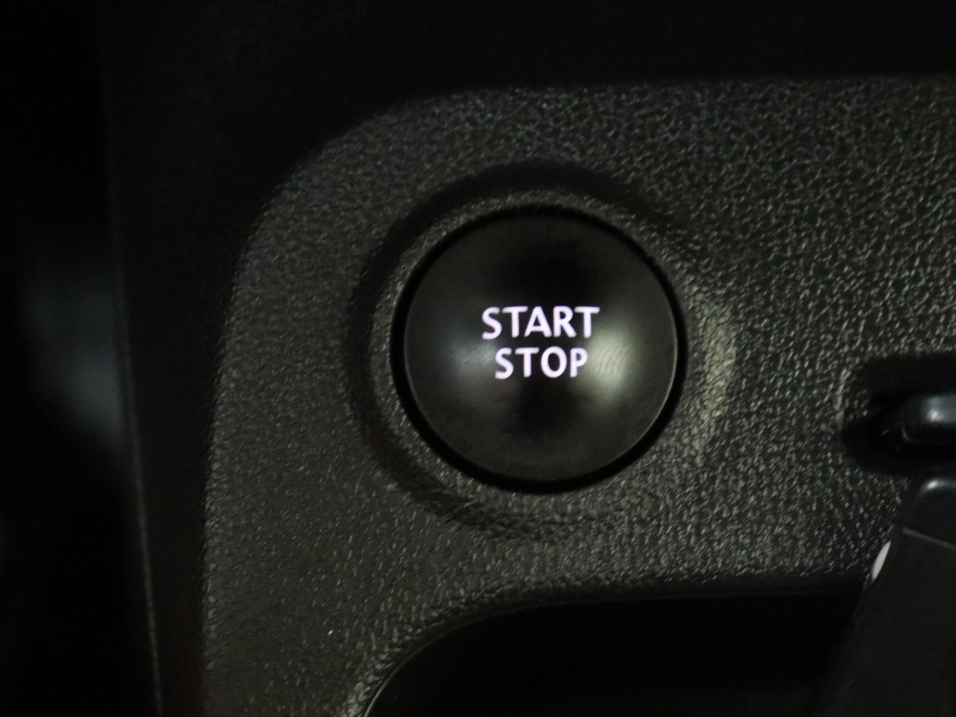 Renault-Captur-image-19