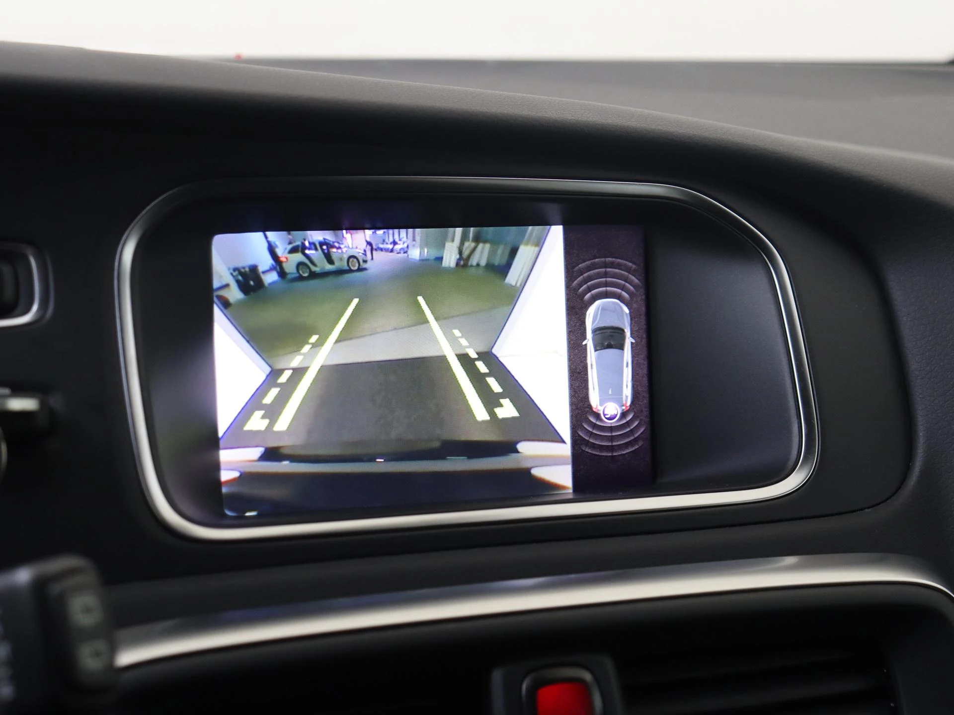 Volvo-V40-image-17