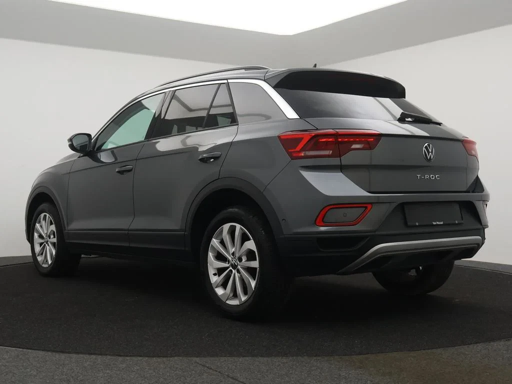 Volkswagen-T-Roc-image-5