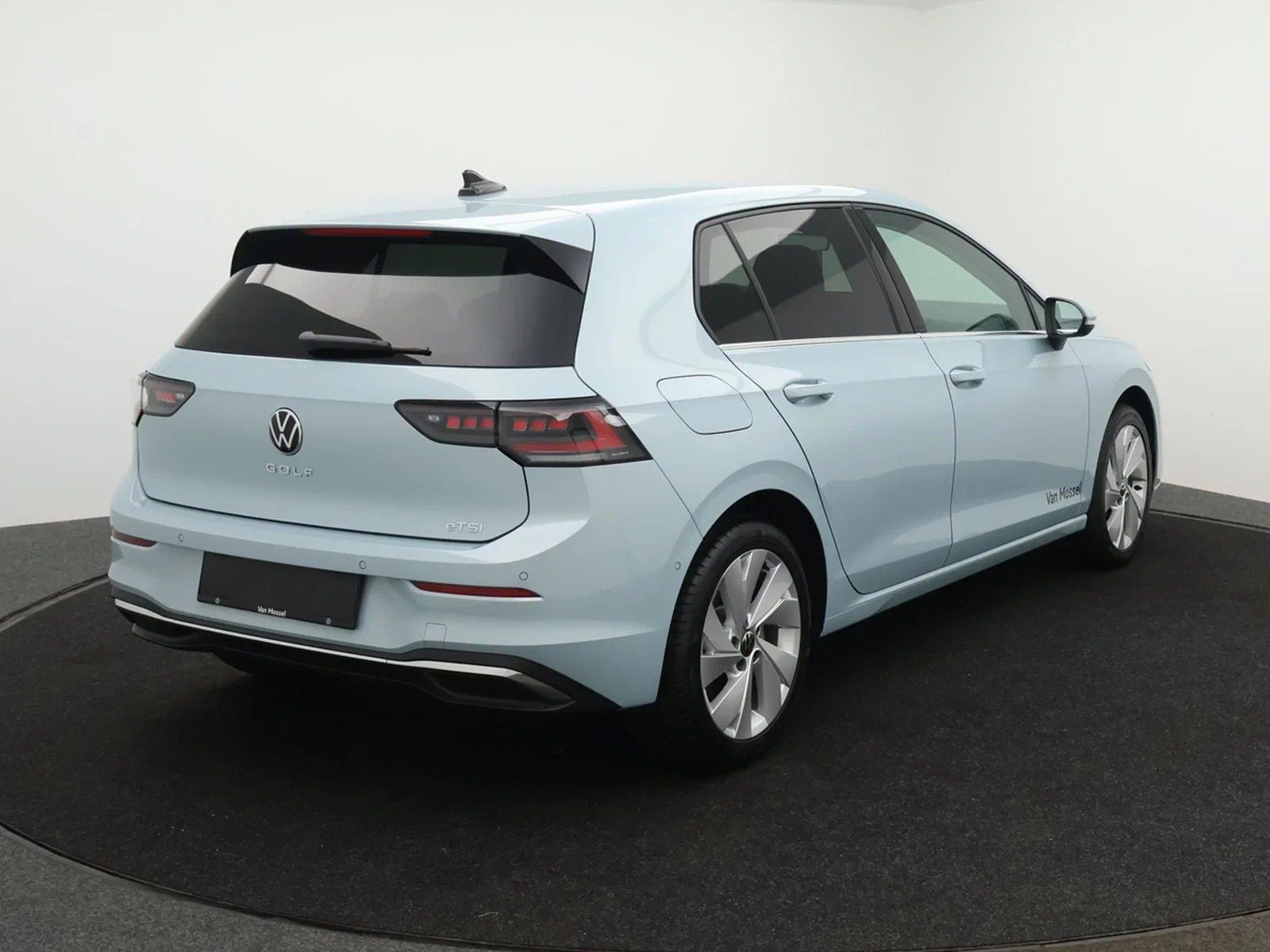 Volkswagen Golf VIII Golf Style Business 1.5 eTSI 150pk AUTOMAAT *DEMO*
