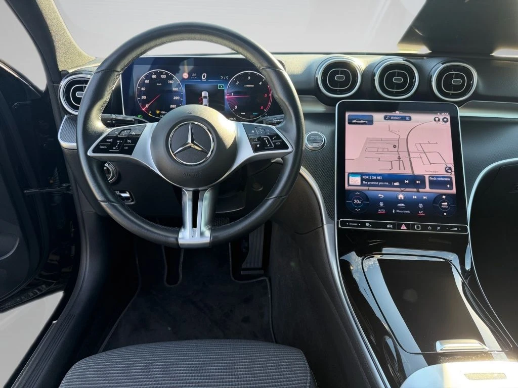 Mercedes-Benz-C-Klasse 200 d-image-10
