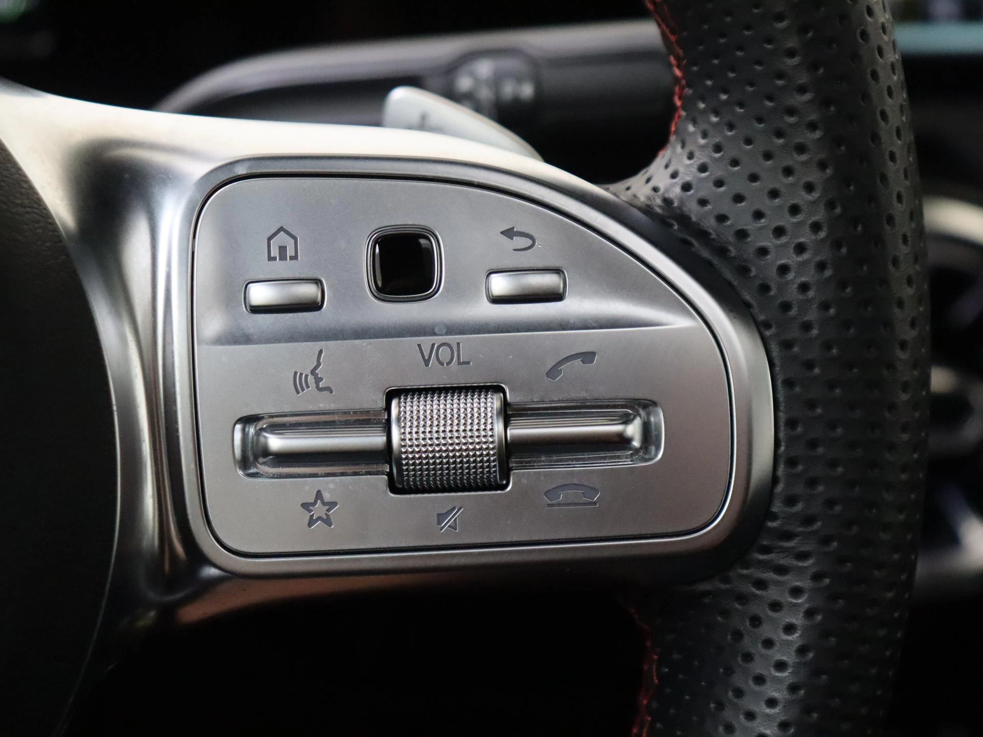 Mercedes-Benz-A-Klasse-image-13