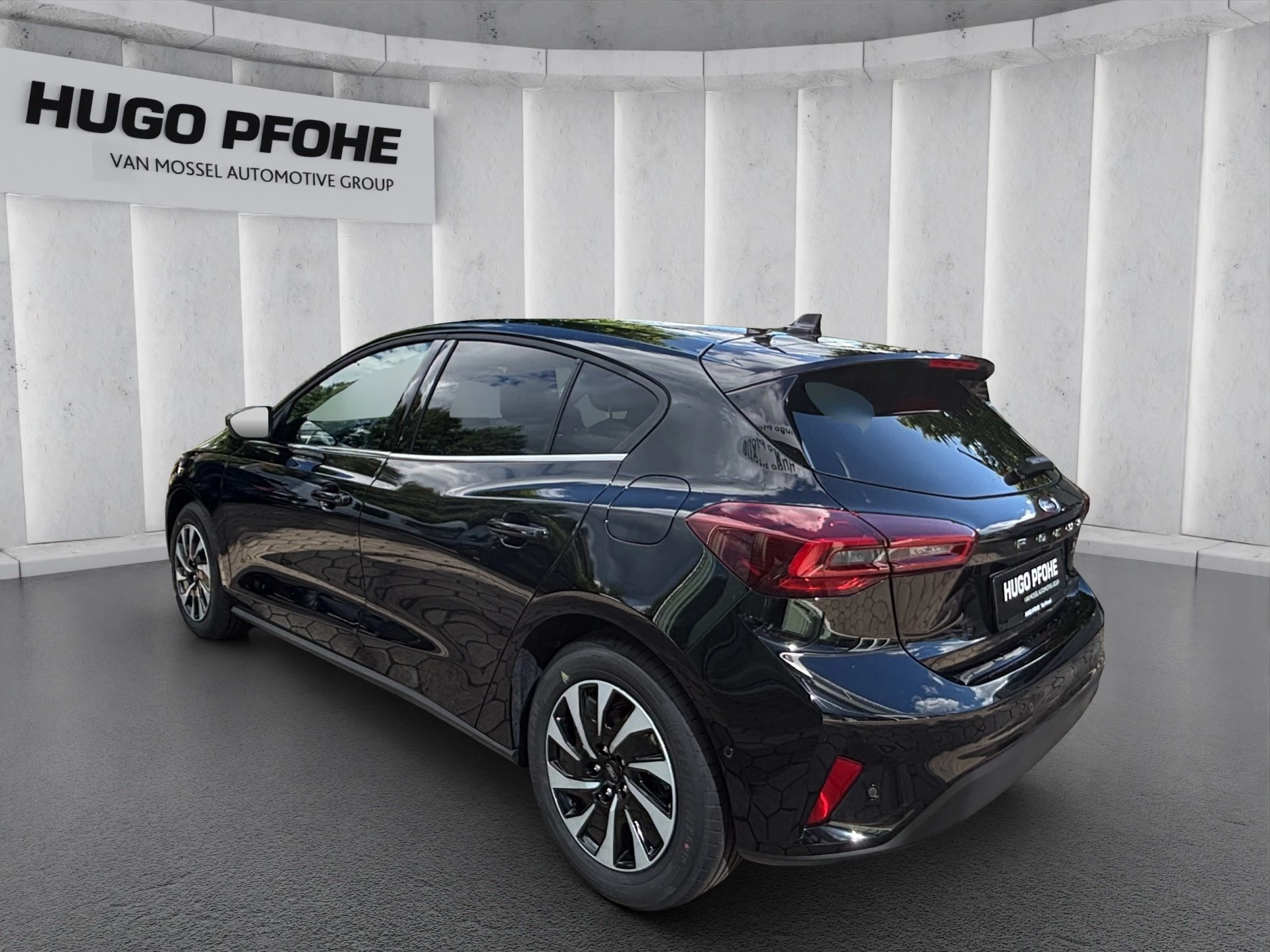 Ford Focus Titanium Edition Limousine Automatik & Panoramadach *HEZ Aktion Lieferung bis 30.06.2026*