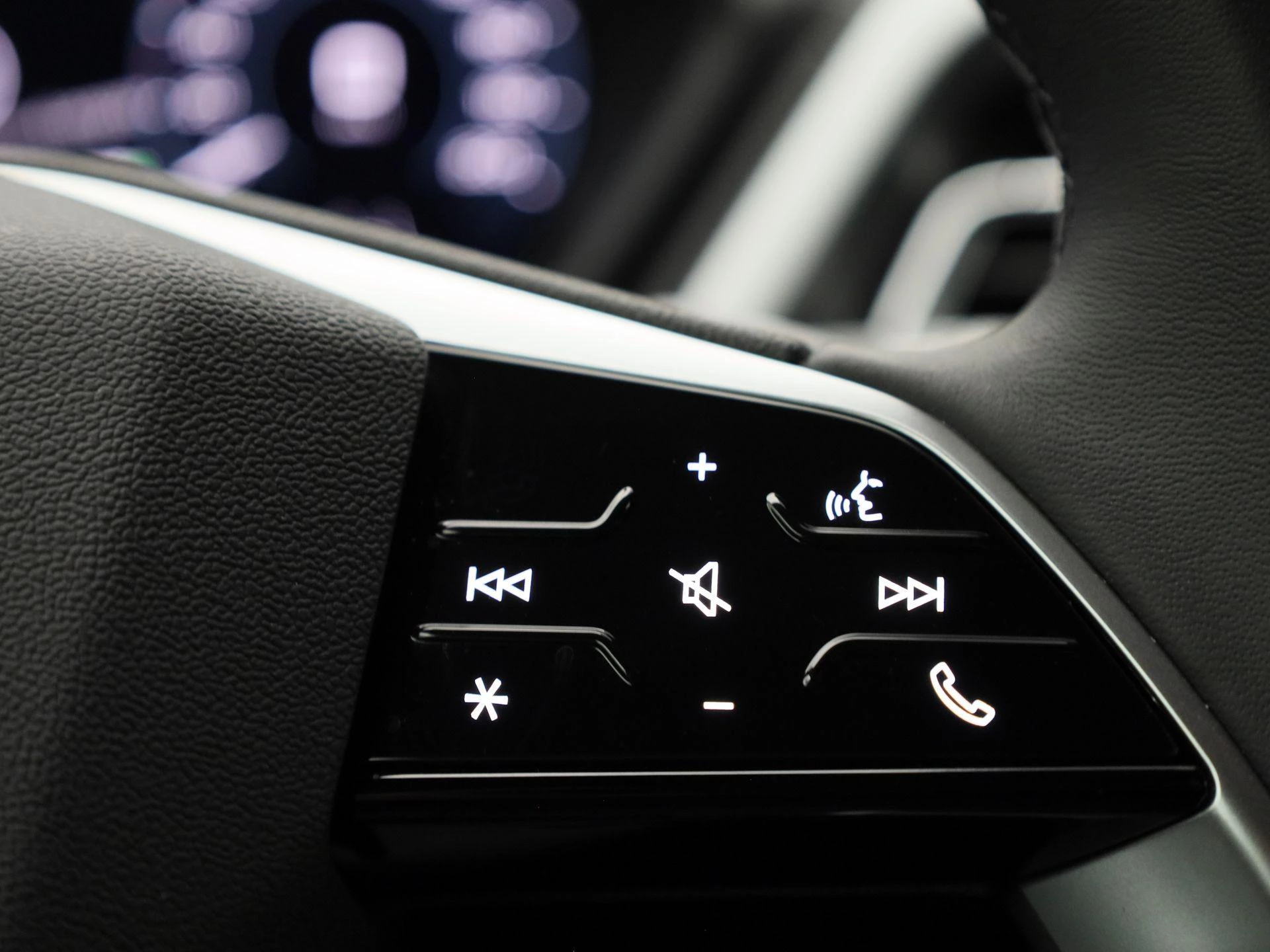 Audi-Q4 e-tron-image-24