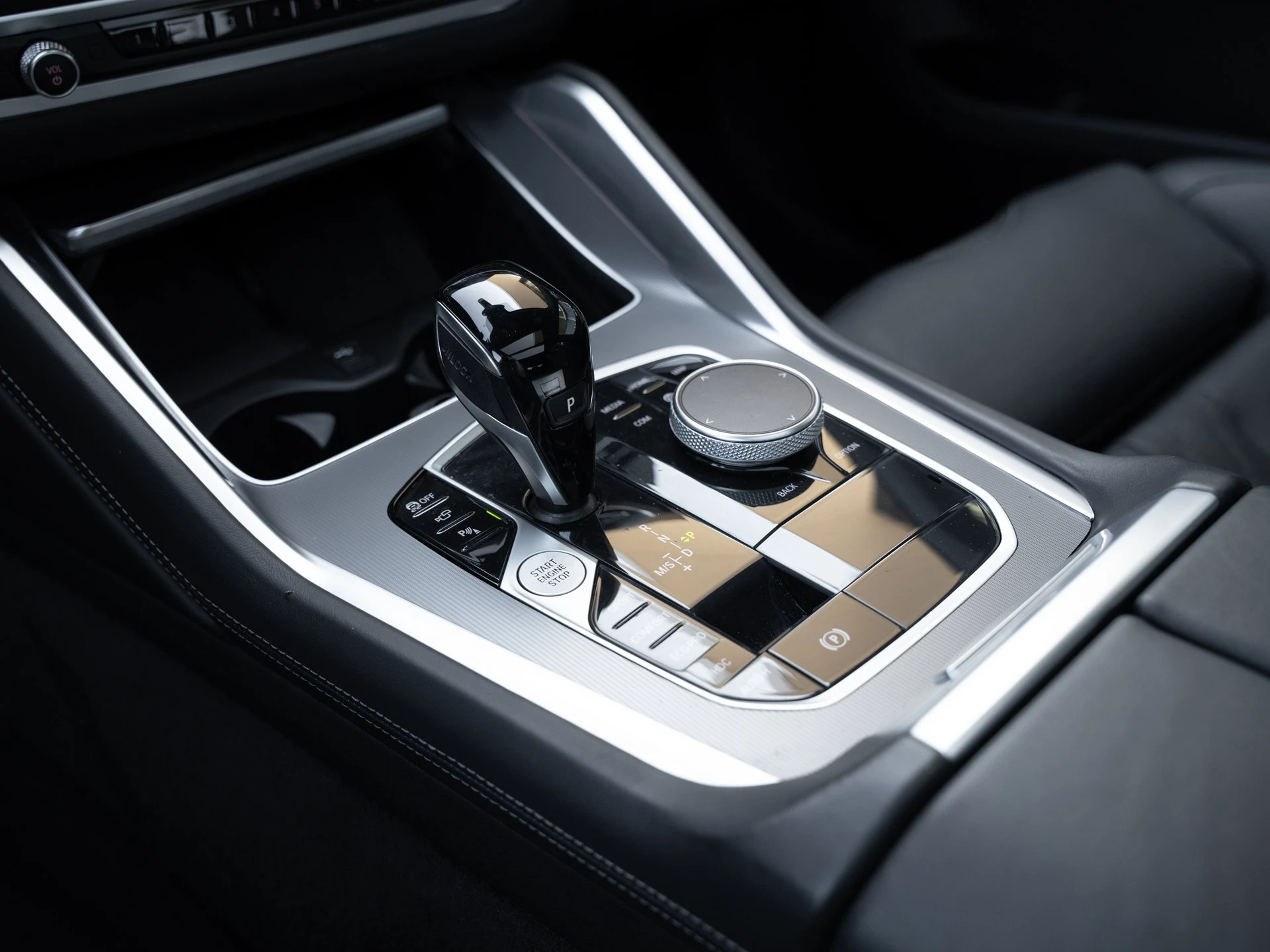 BMW-X6-image-17