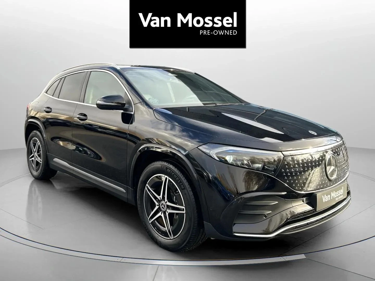 Mercedes-Benz-EQA-image-2