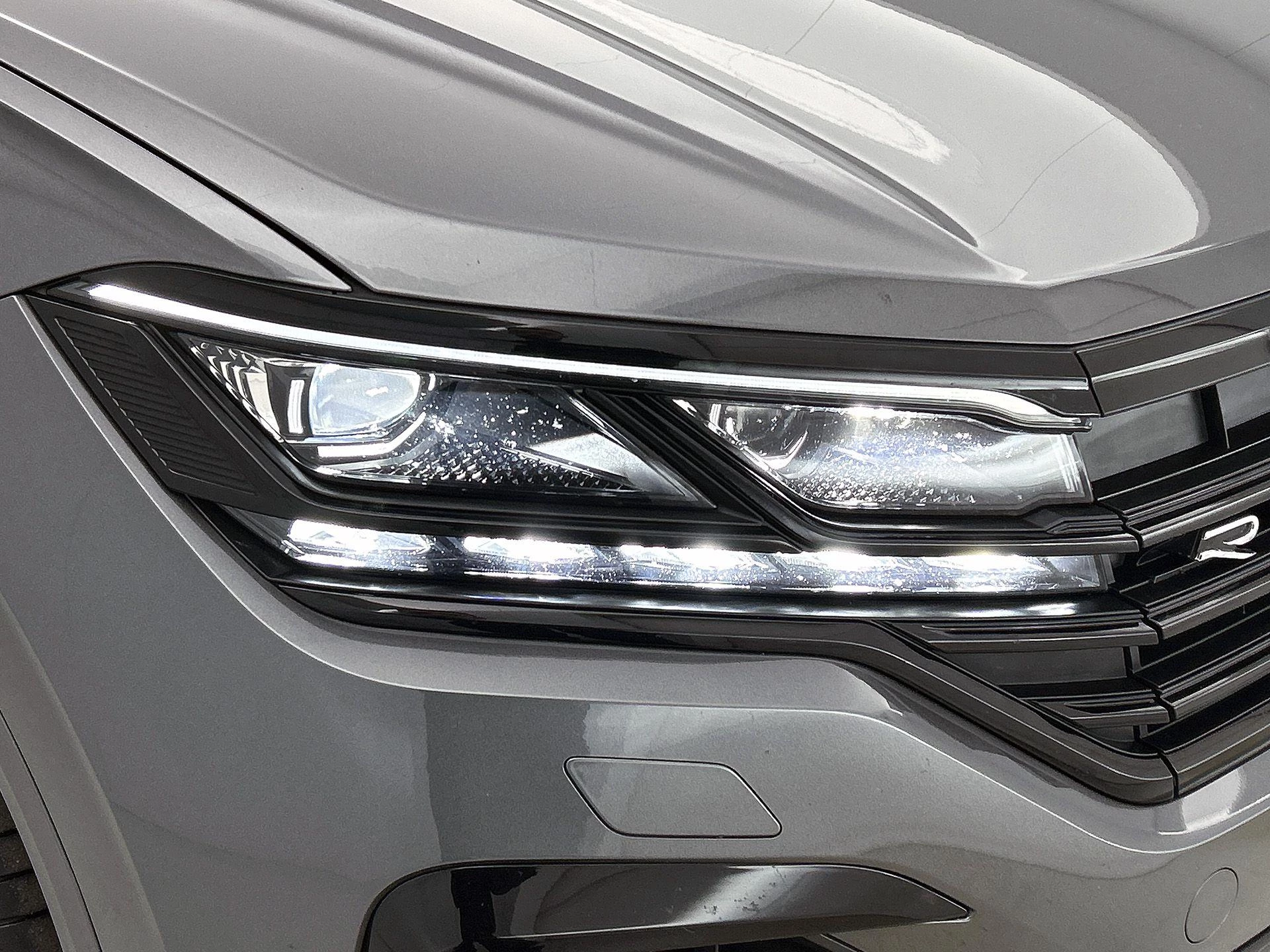 Volkswagen Touareg 3.0 TSi 4MOTION R