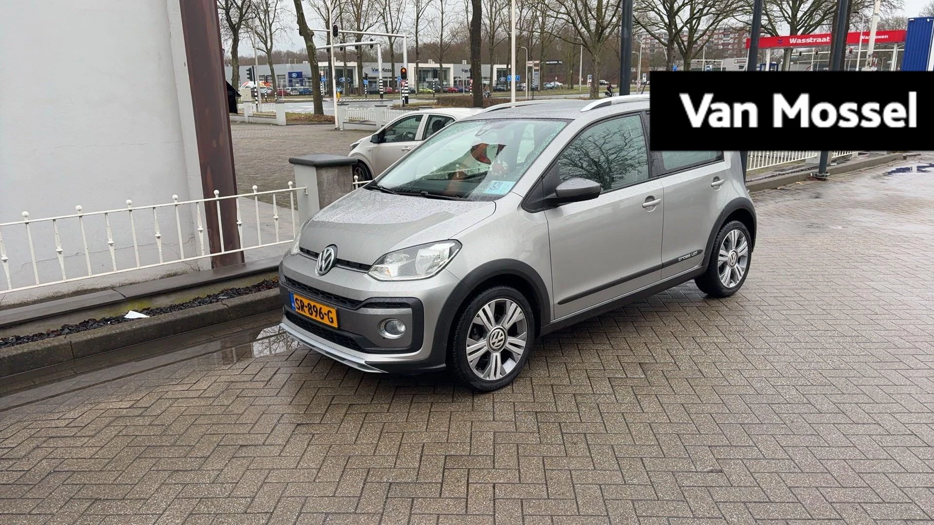 Volkswagen-up!-image-0