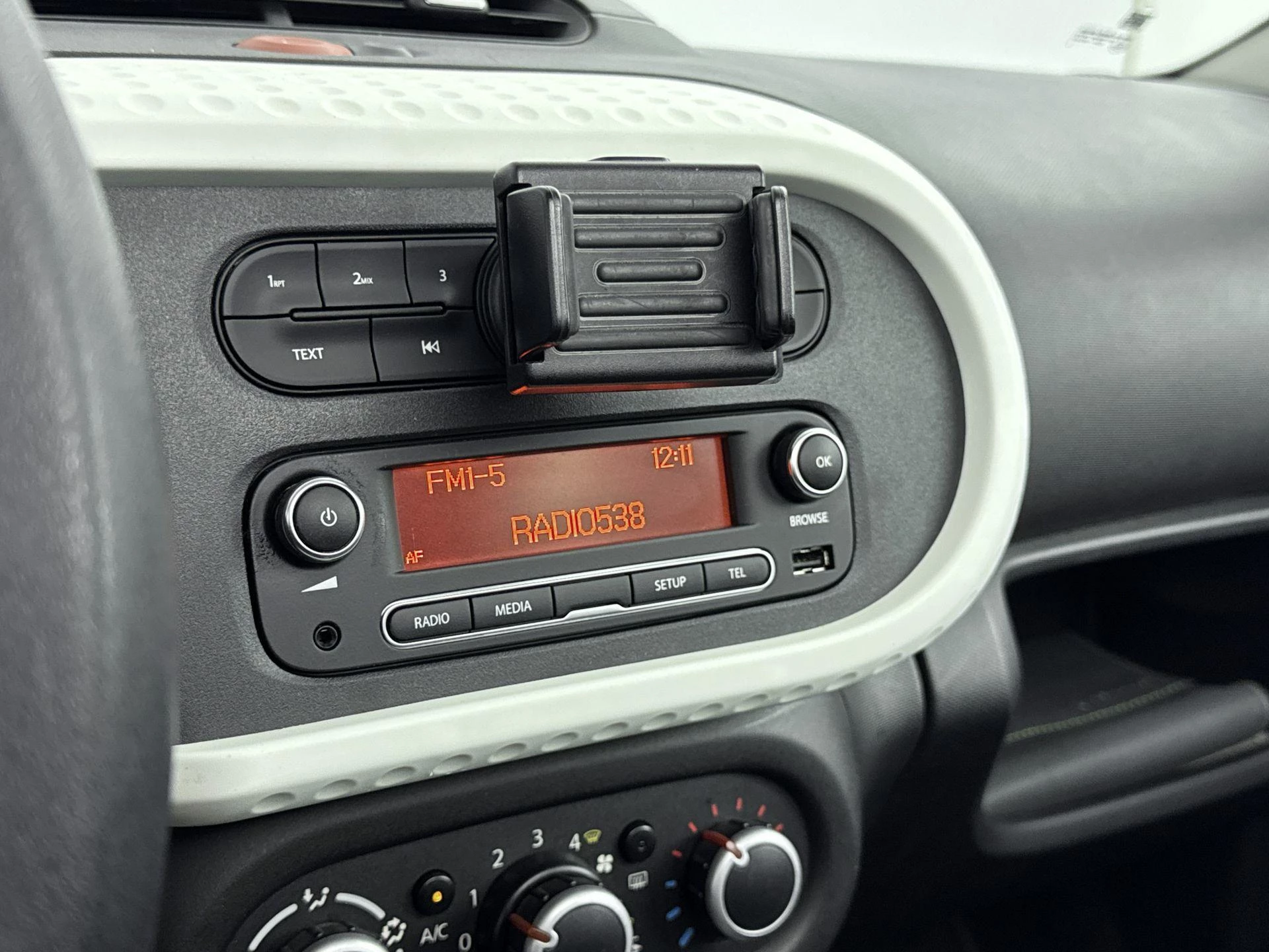 Renault-Twingo-image-9