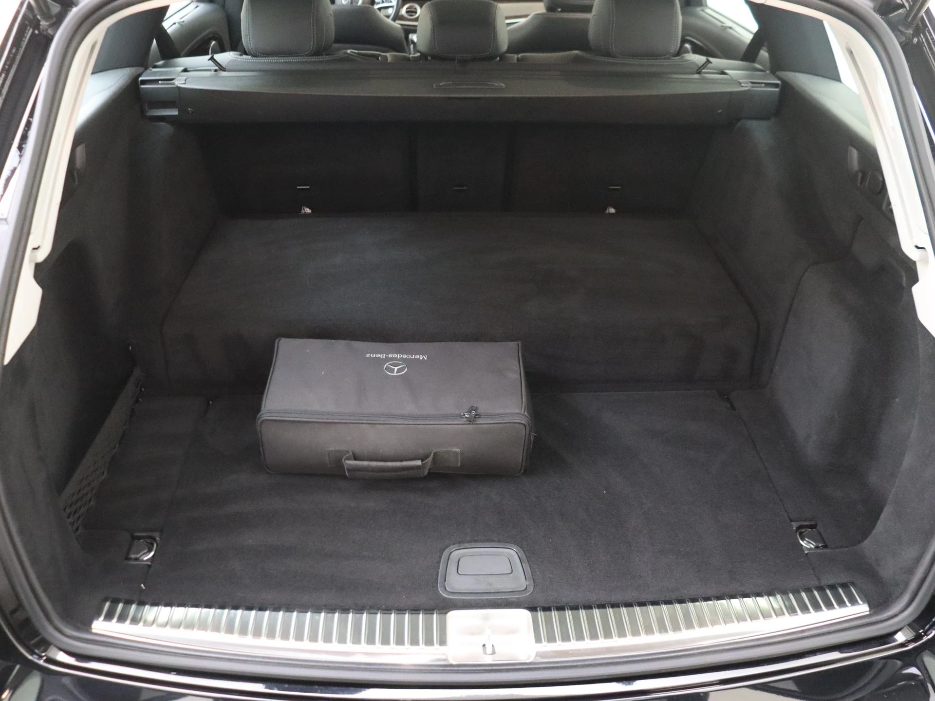Mercedes-Benz-E-Klasse-image-27
