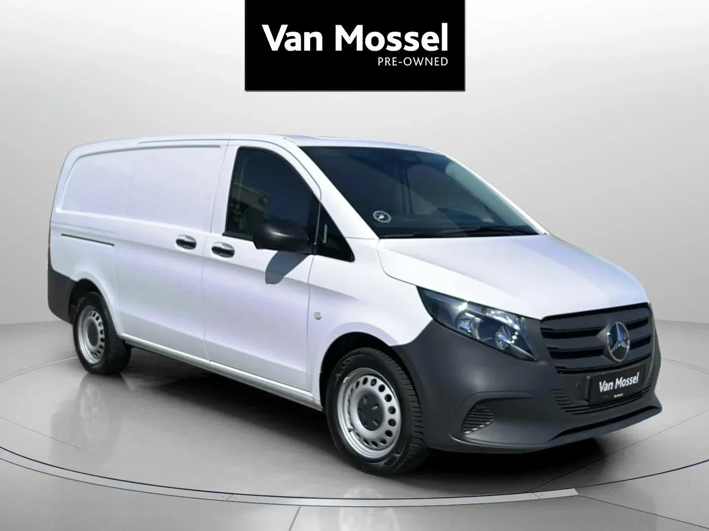 Mercedes-Benz-Vito-image-7