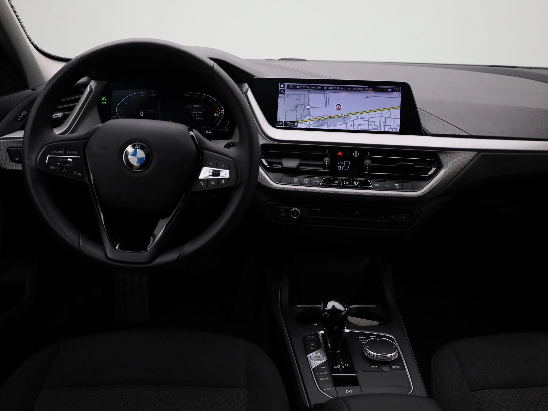 BMW-1 Reeks-image-8