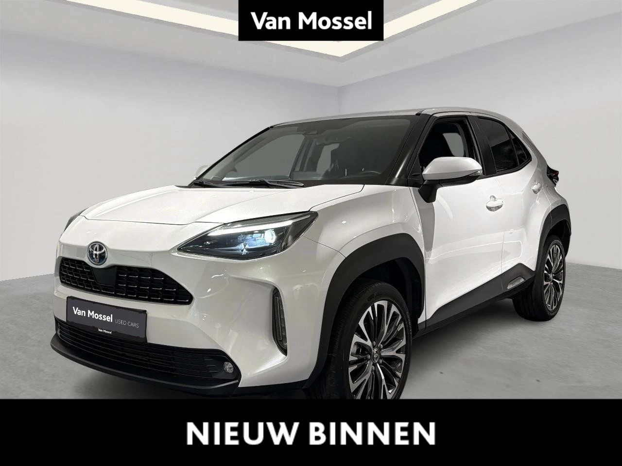 Toyota-Yaris Cross-image-0