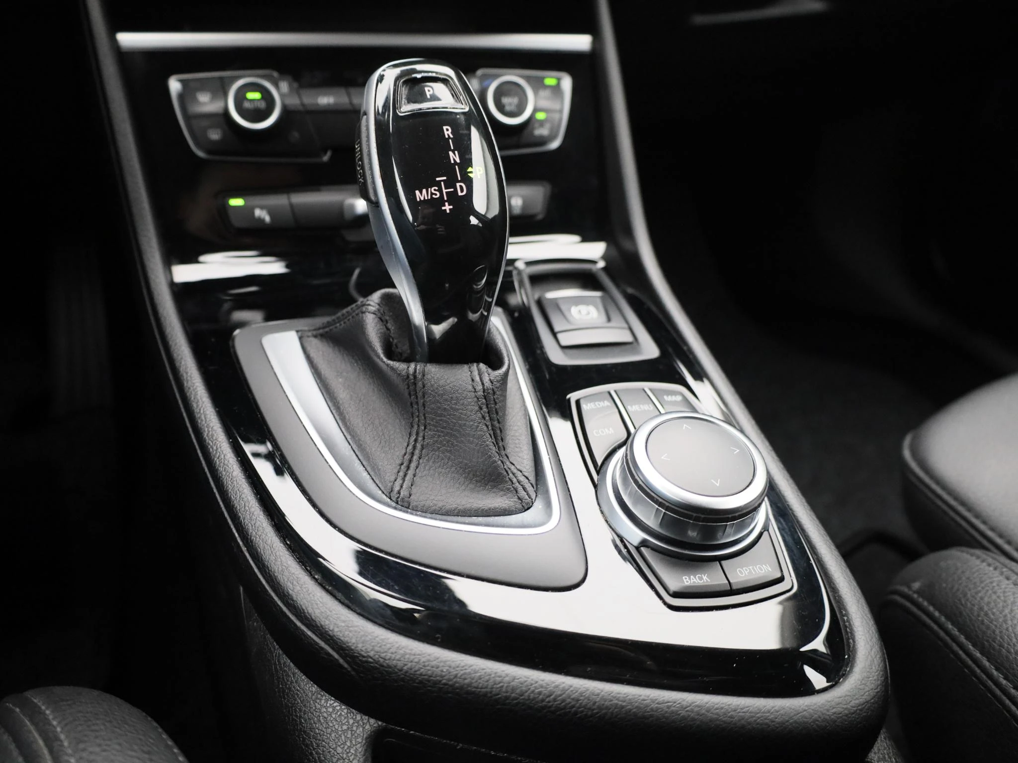 BMW-2 Reeks-image-19