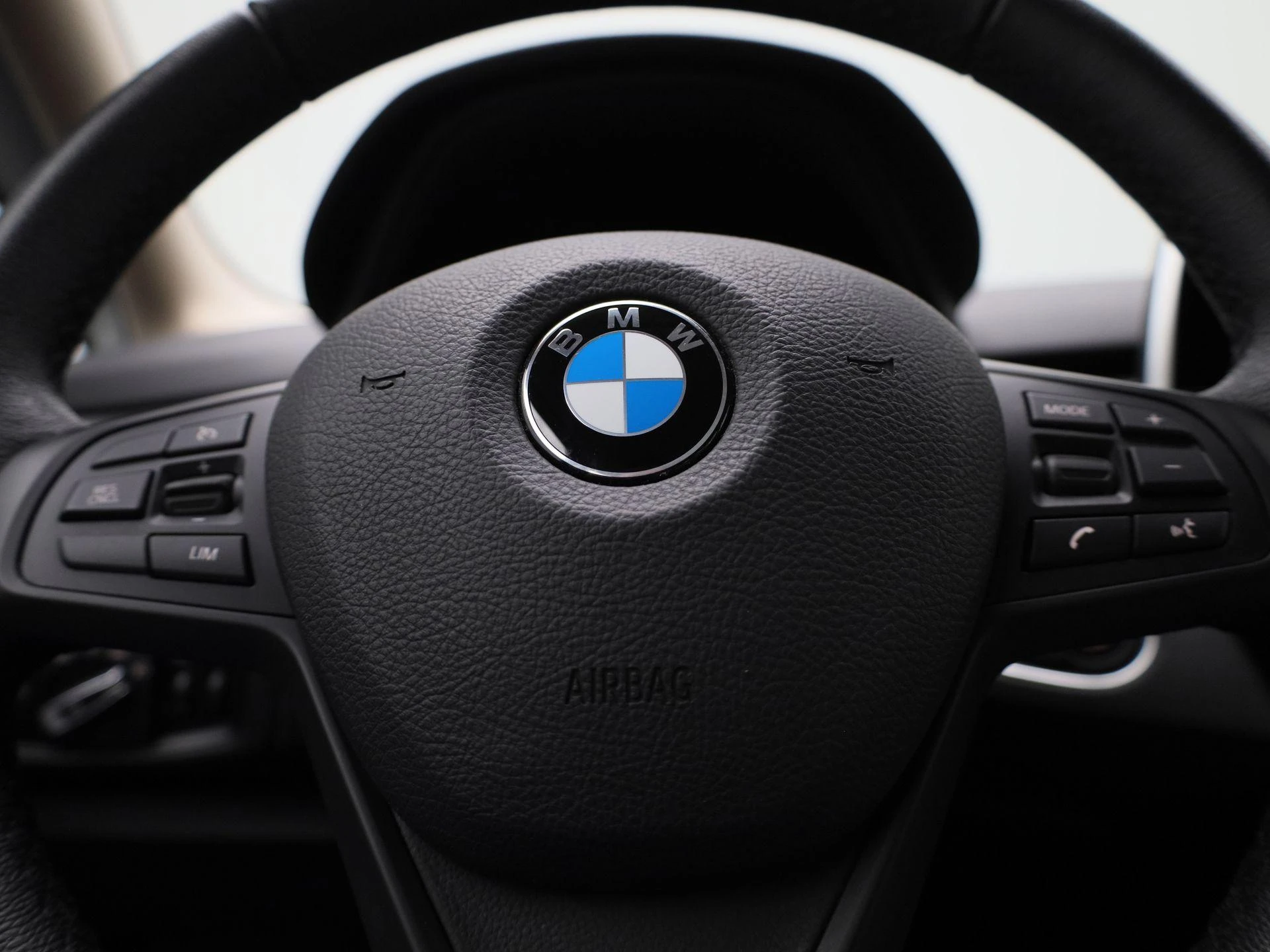 BMW-Série 2-image-28