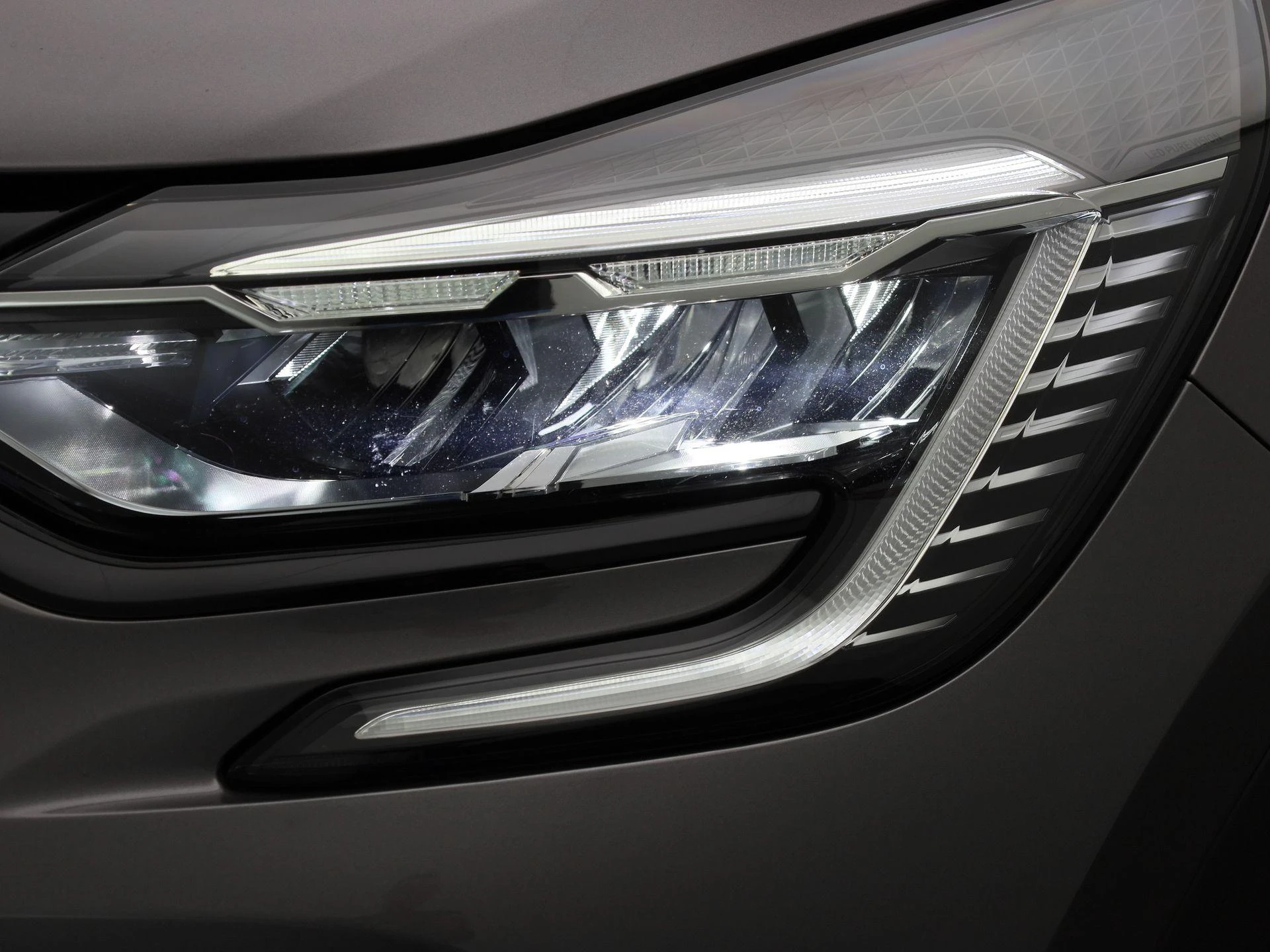 Renault-Captur-image-12