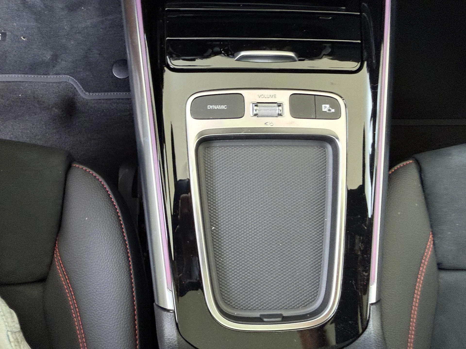 Mercedes-Benz-EQA-image-20