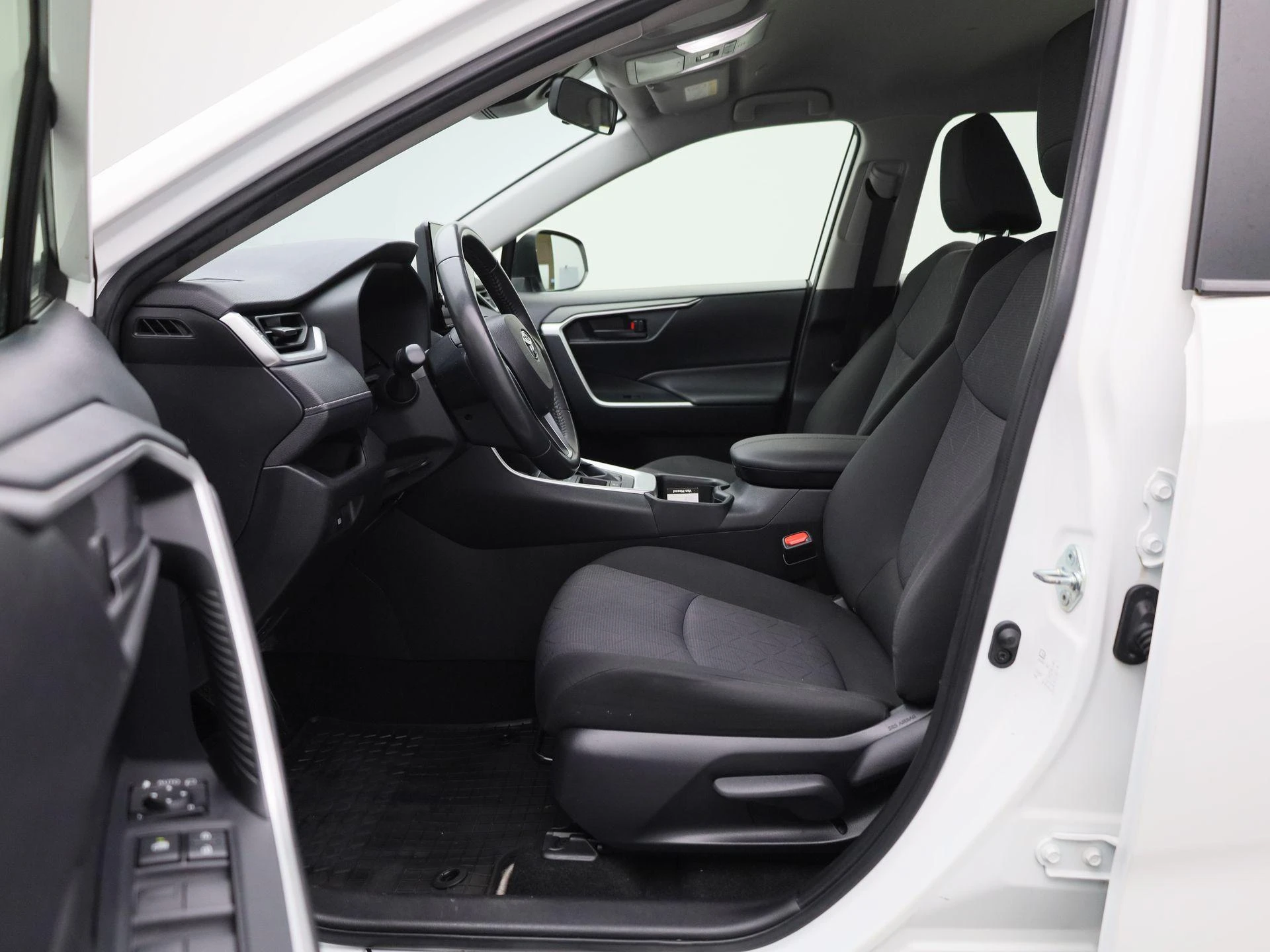 Toyota-RAV4-image-10