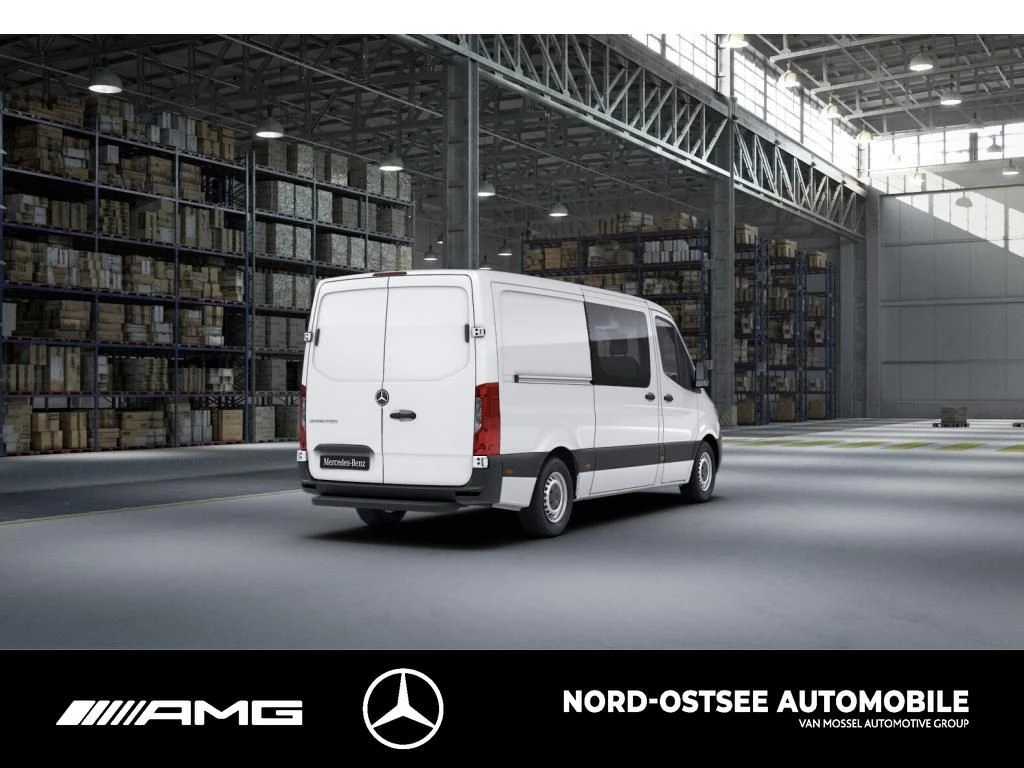 Mercedes-Benz-Sprinter-image-1