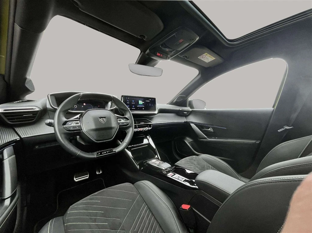 Peugeot-e-208-image-13