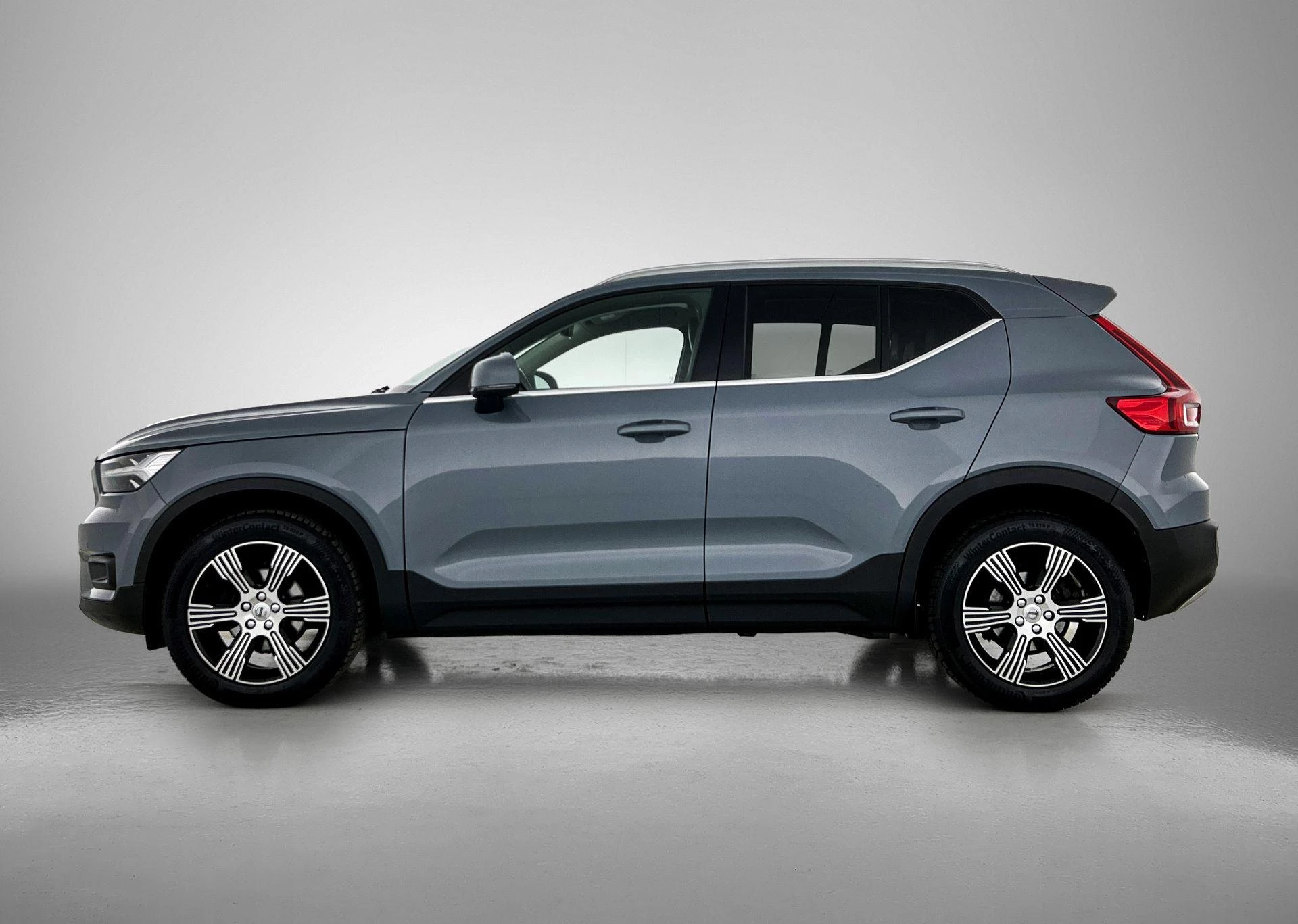 Volvo-XC40-image-1